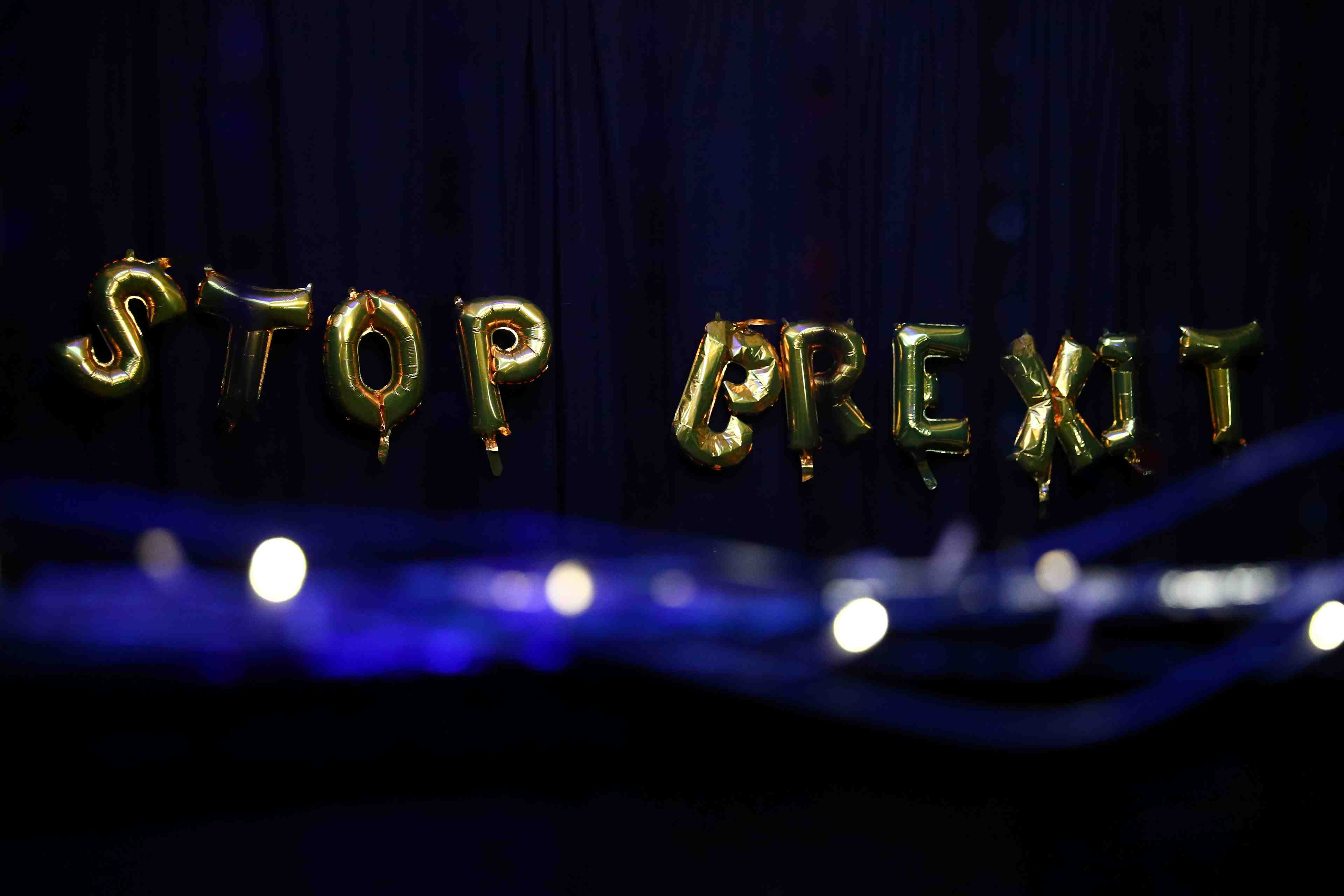 Royaume-uni: le camp du "remain" divise face aux tories