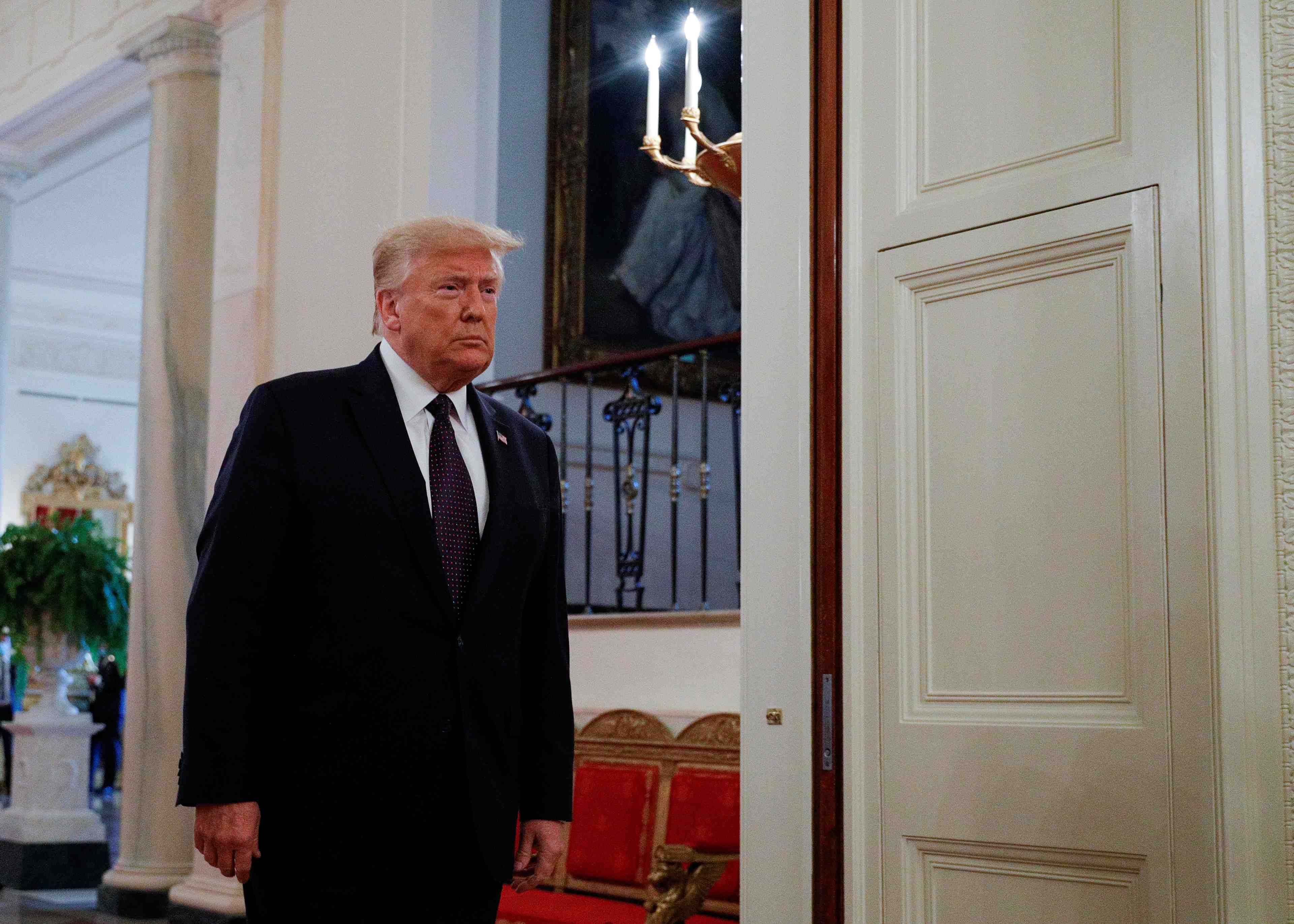 Trump signe un projet de loi pour sanctionner la chine apres la repression des ouigours