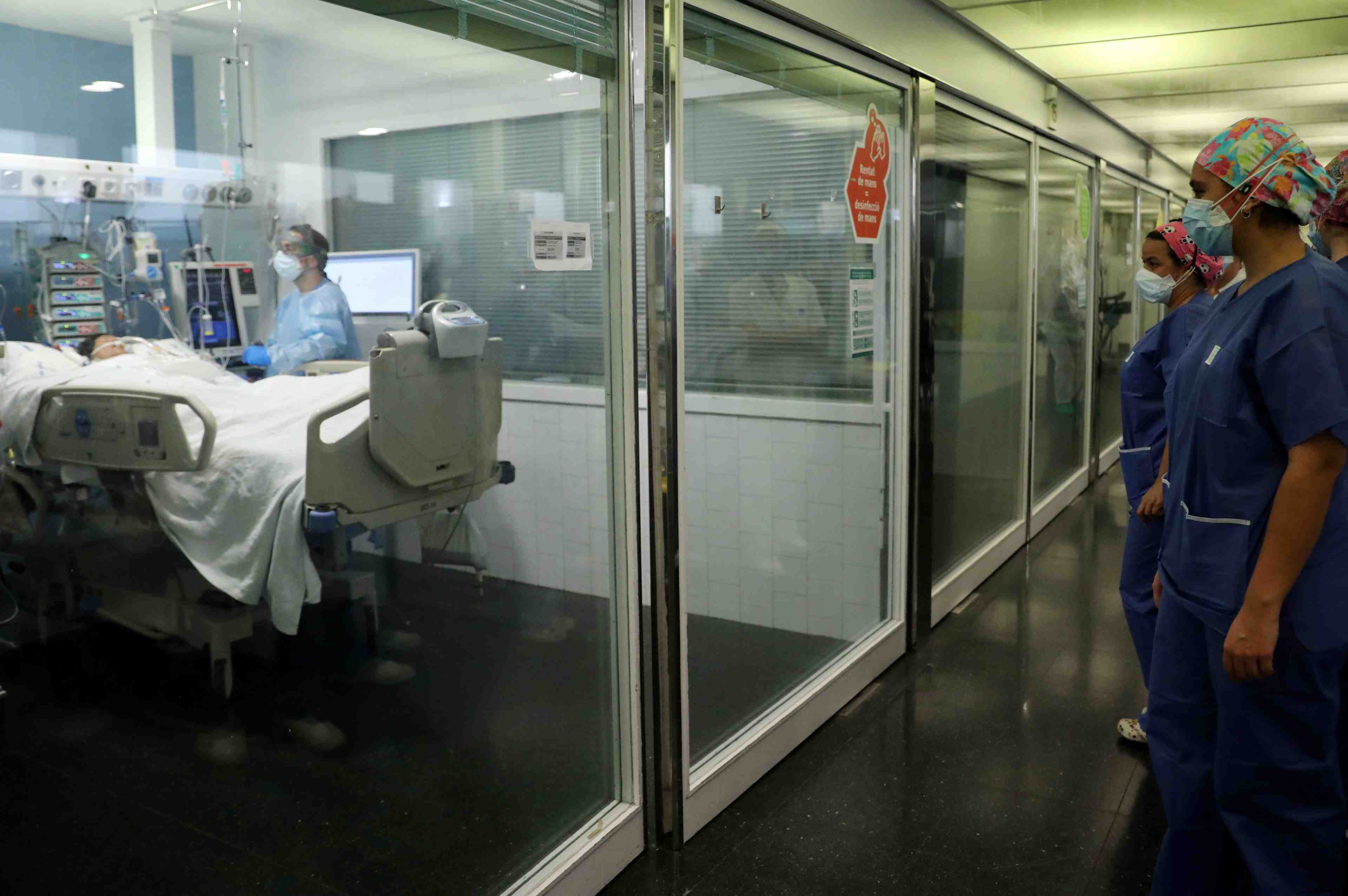 Coronavirus: plus de 17.000 nouveaux cas en 24 heures en espagne