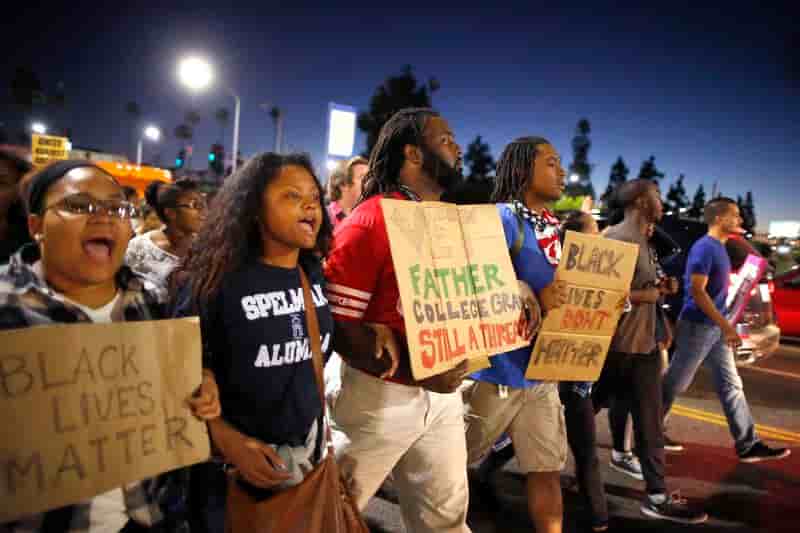 Ferguson sous surveillance, manifestations aux Etats-Unis