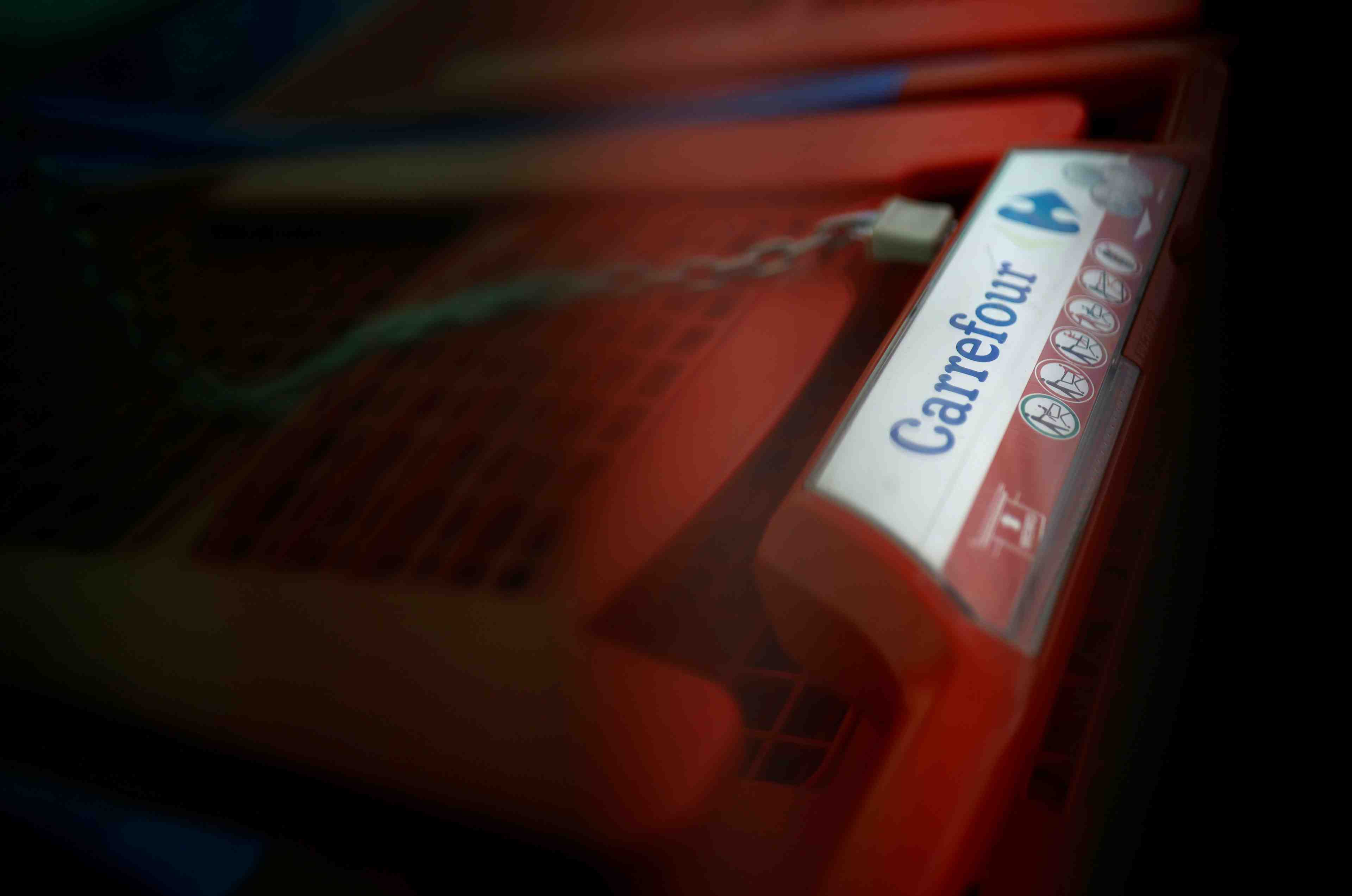 Carrefour et couche-tard renoncent a leur rapprochement