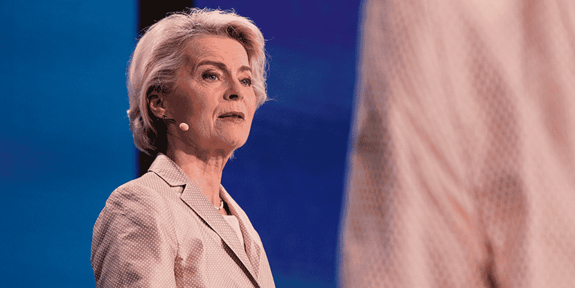 Ursula von der Leyen a été élue en 2019 présidente de la Commission européenne, devenant la première femme à prendre la direction de l’exécutif européen et la première Allemande depuis 52 ans.