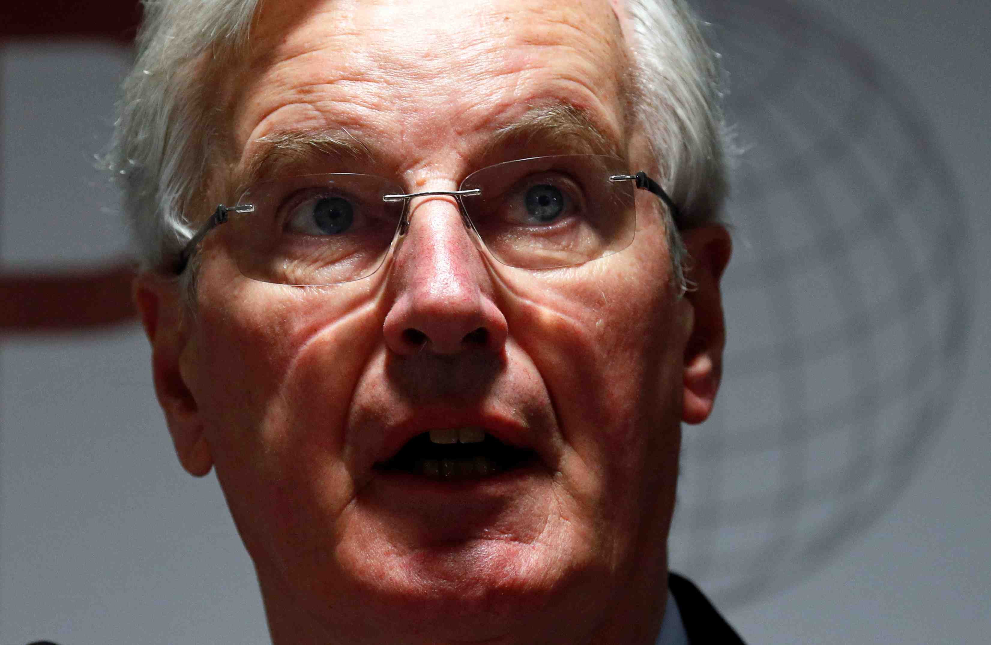 Un brexit sans accord est de plus en plus probable, constate barnier