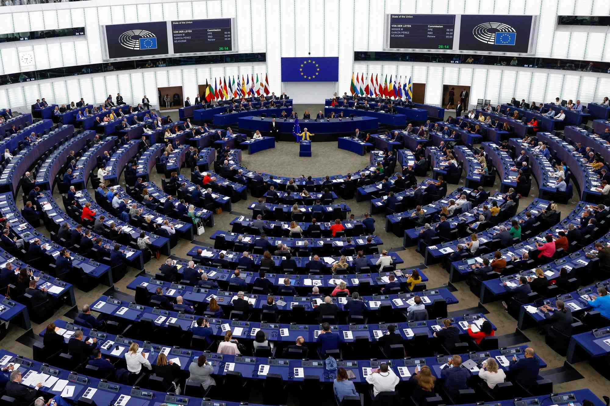 La presidente de la commission europeenne ursula von der leyen au parlement europeen