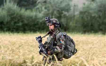 3e pire métier / Militaire - Salaire moyen annuel de 32.200 euros