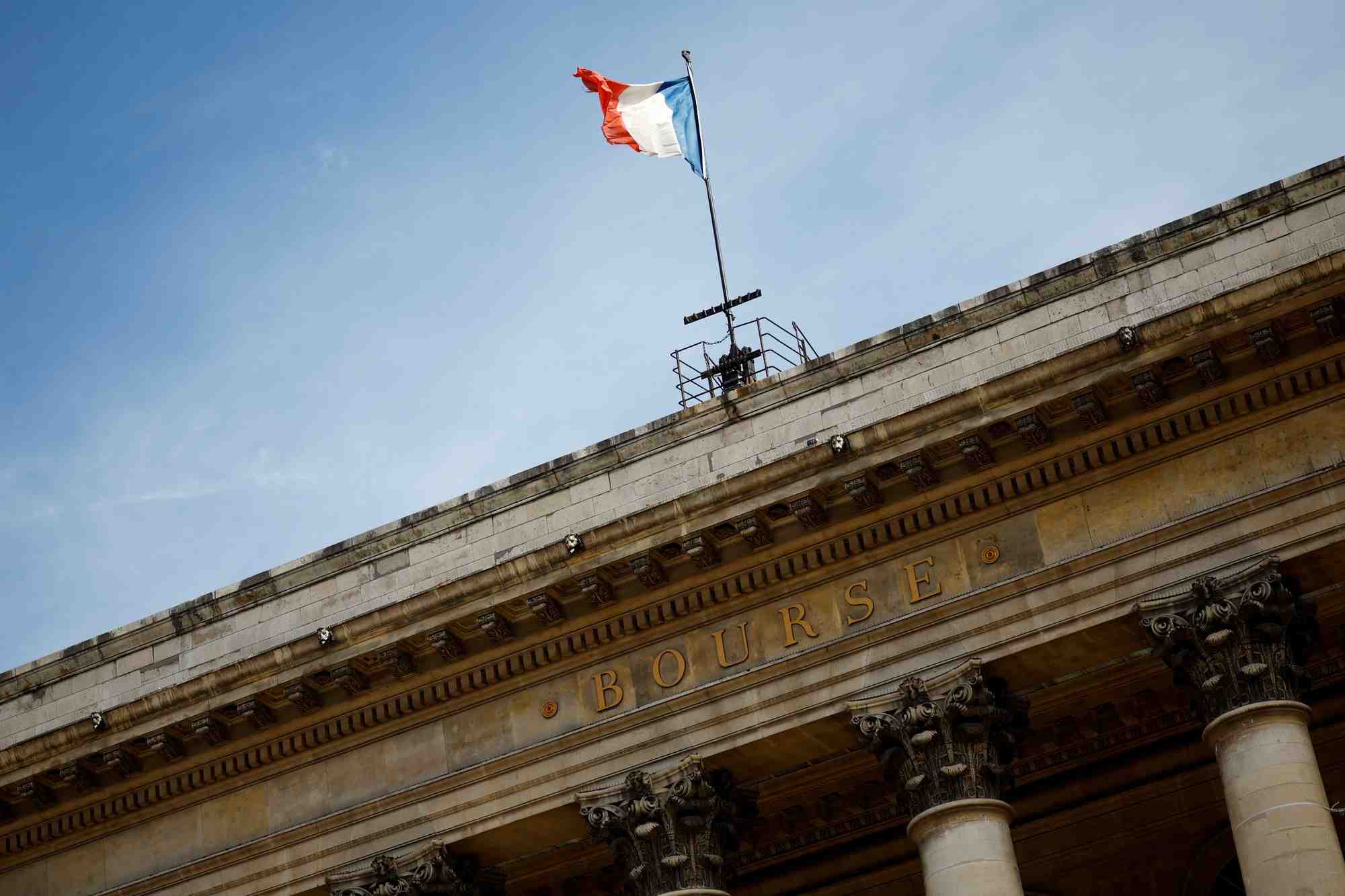 En France, les paiements de dividendes devraient passer d'environ 75 milliards d'euros en 2024 à environ 81 milliards d'euros en 2025.