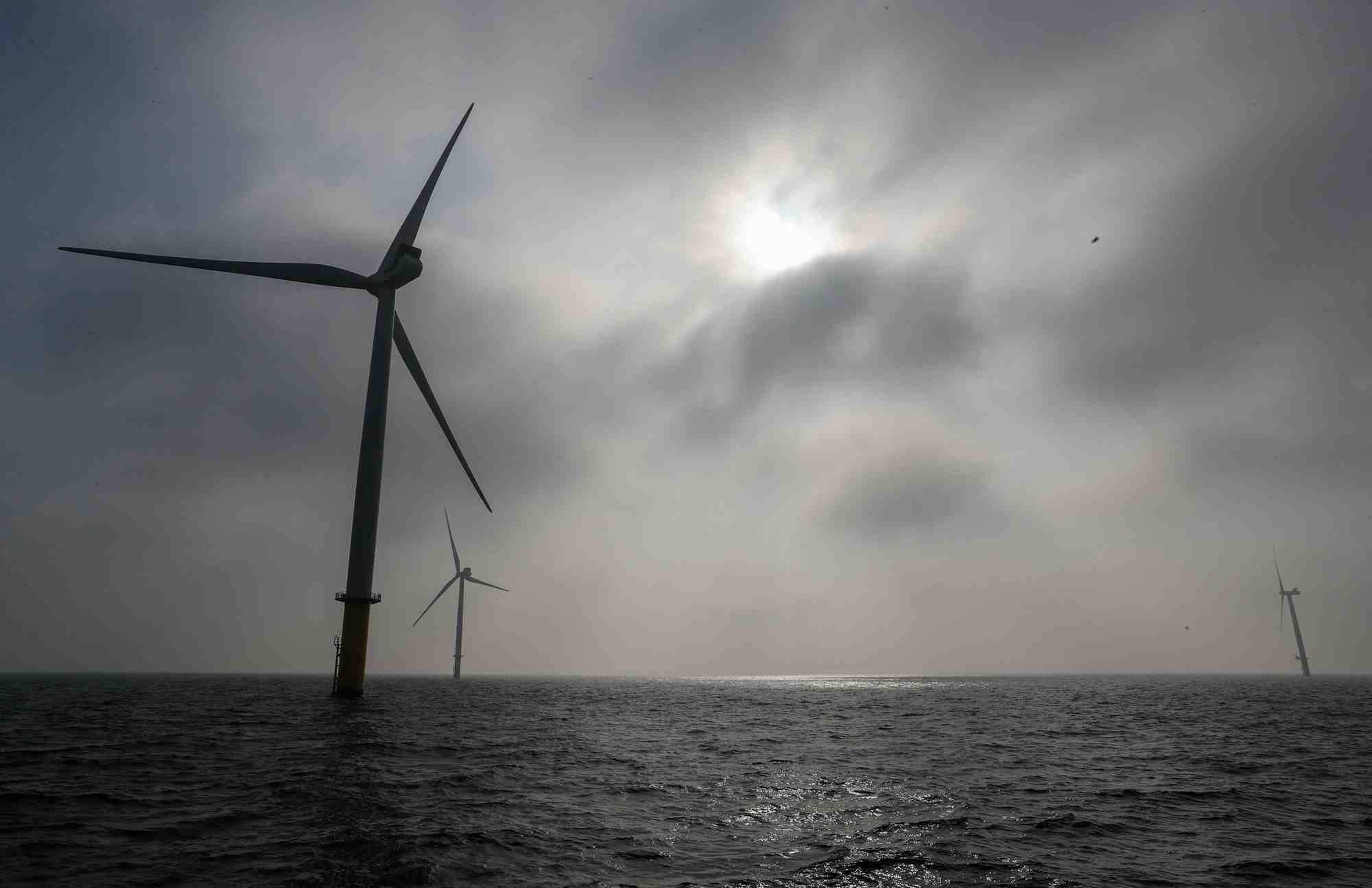 Le parc eolien offshore eneco luchterduinen, aux pays-bas