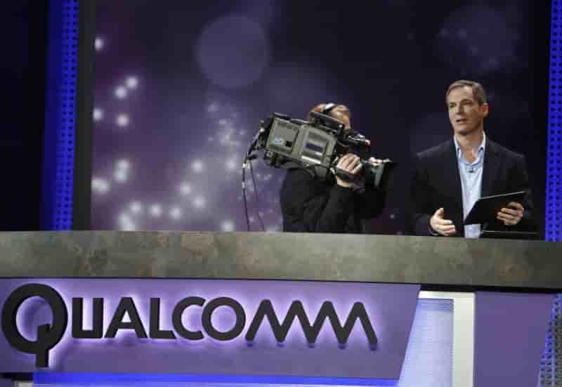 L'ex-president de qualcomm songe a racheter le groupe rapporte le ft