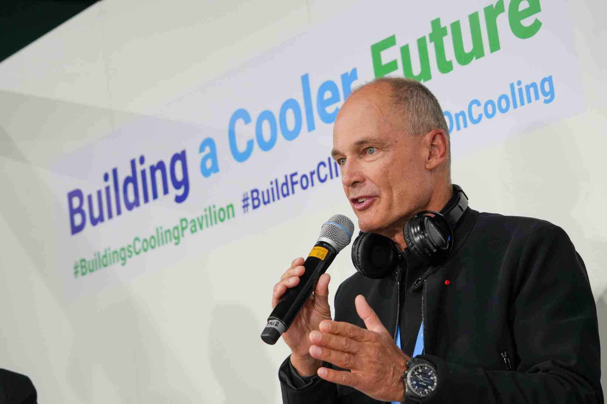 « Dans les COP, à la fin de la première semaine, on a souvent l'impression que tout est bloqué. Mais les choses commencent à bouger au bout de la deuxième semaine », assure Bertrand Piccard