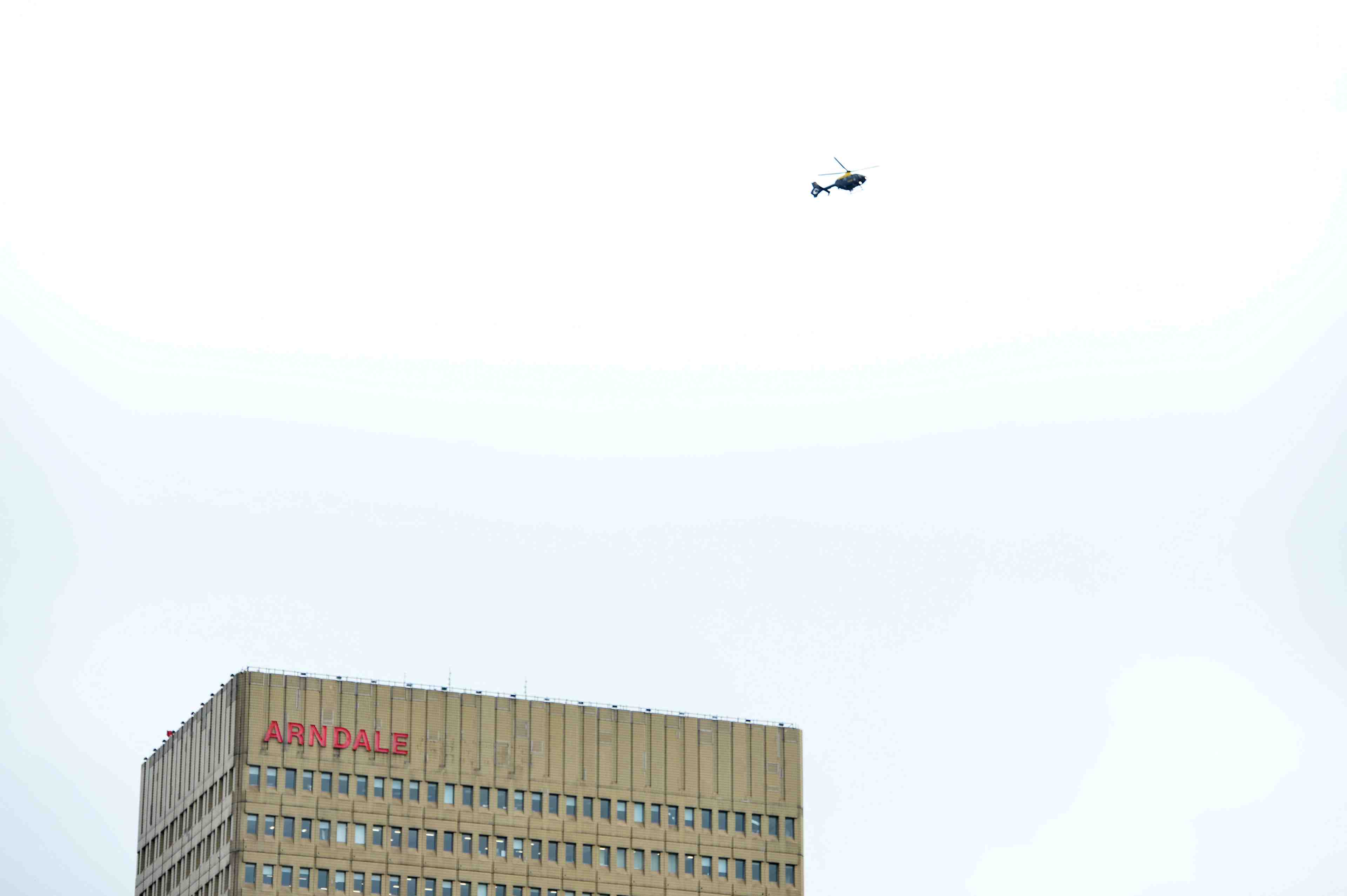 Gb: cinq blesses dans une agression au couteau dans un centre commercial