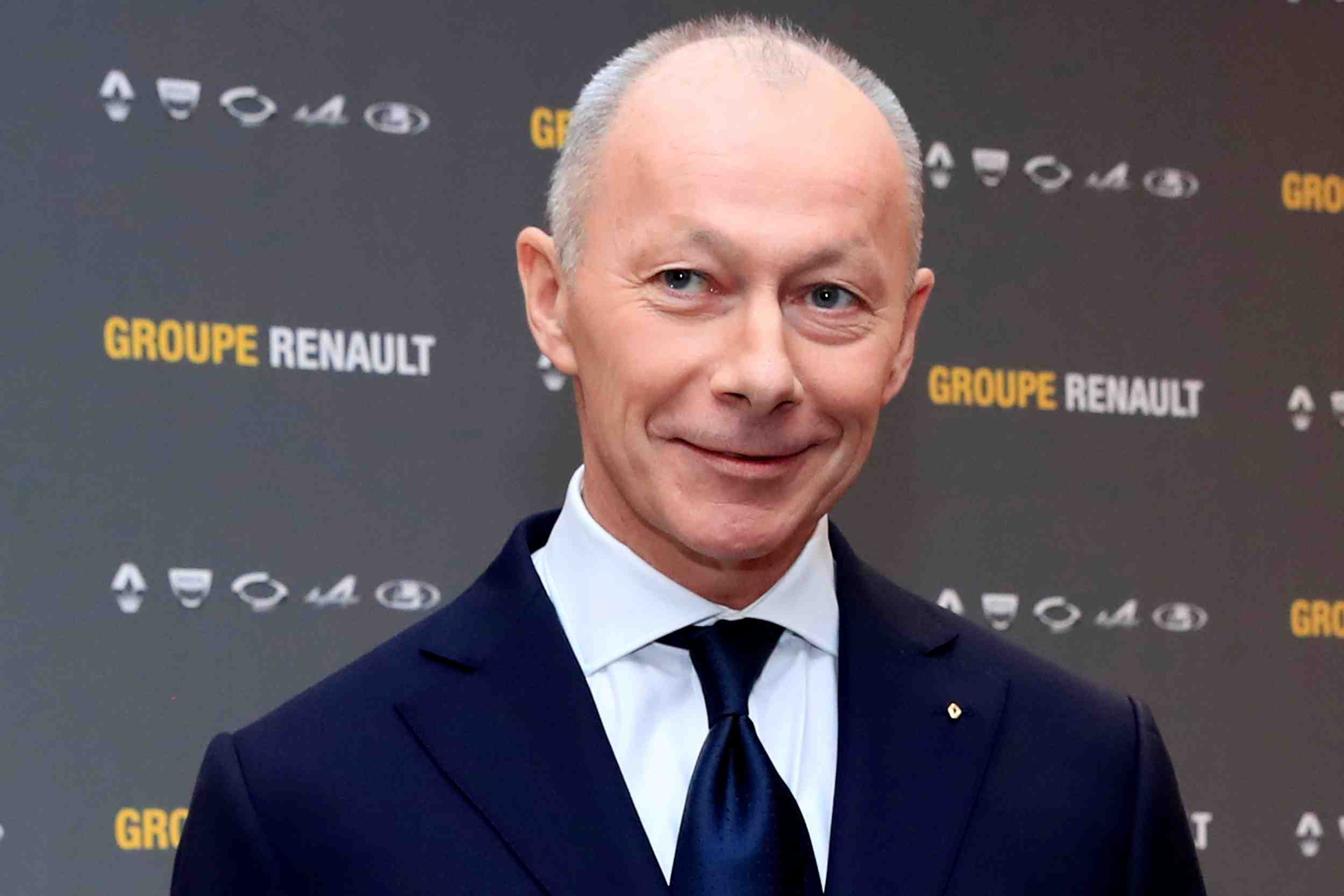 Renault renonce a la clause de non concurrence de thierry bollore