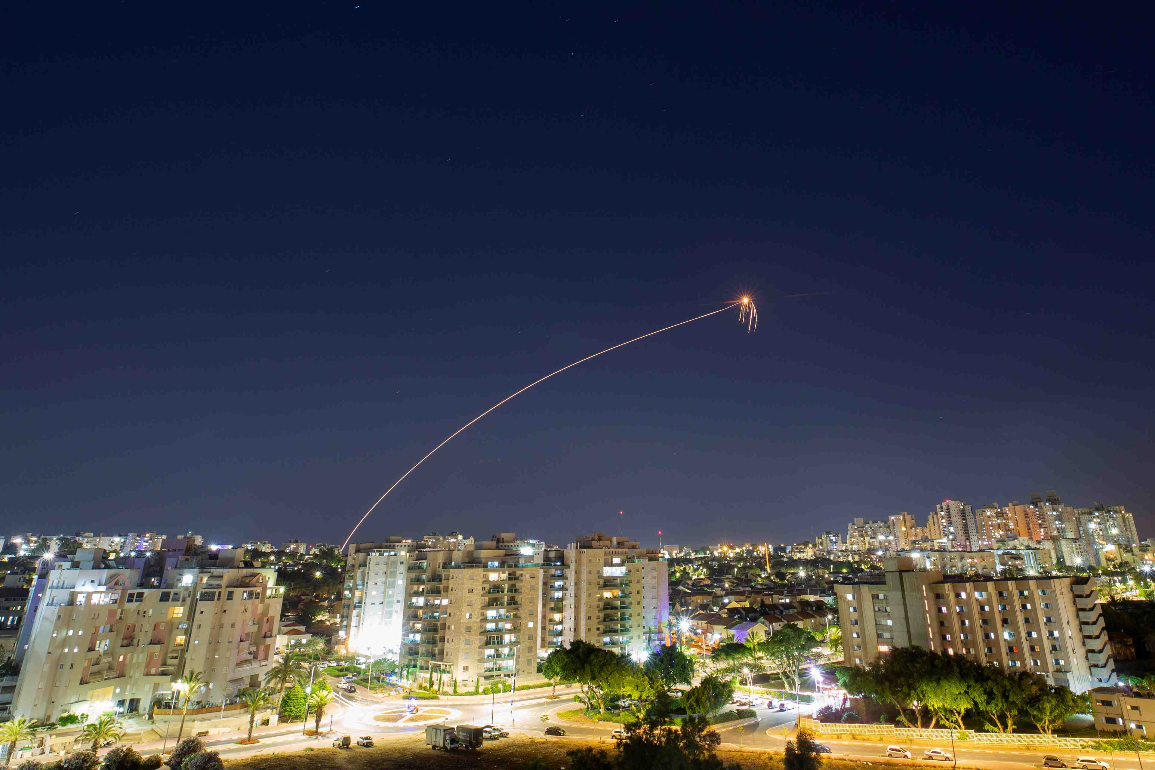Sous la douche ou dans les magasins, les israeliens fuient les tirs de roquette