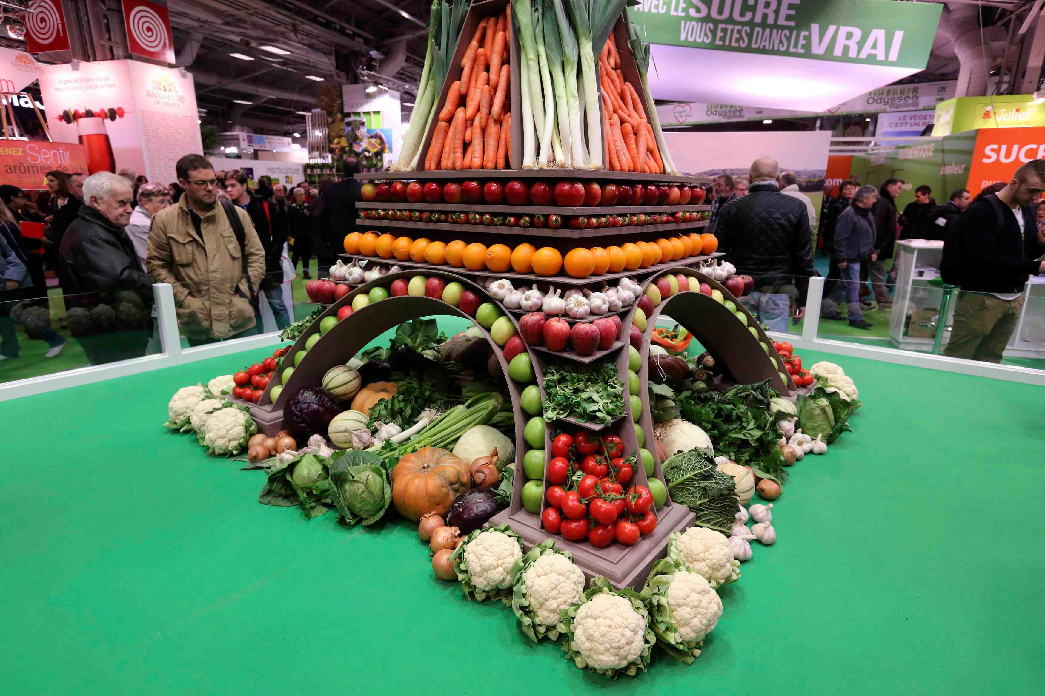 Marine le pen au salon de l'agriculture