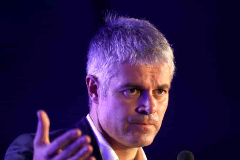 Laurent wauquiez n'entend pas s'excuser, dit sa porte-parole