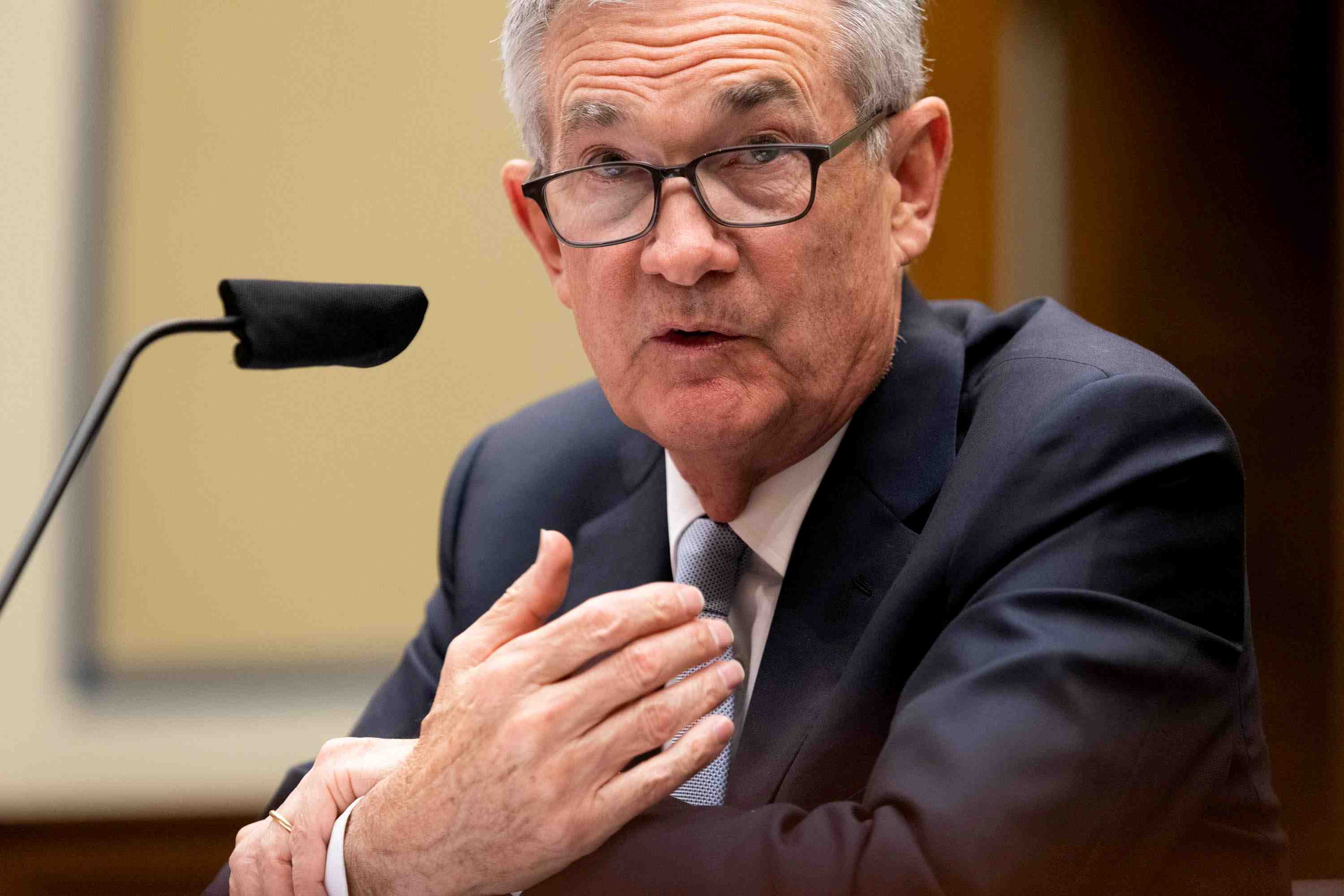 Etats-unis: la reprise loin d'etre complete, l'inflation va ralentir, declare powell (fed)