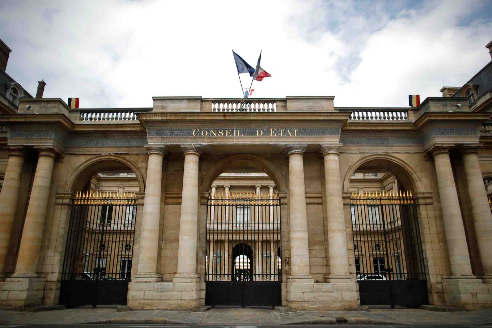 France: la revision des contrats solaires attaquee au conseil d'etat