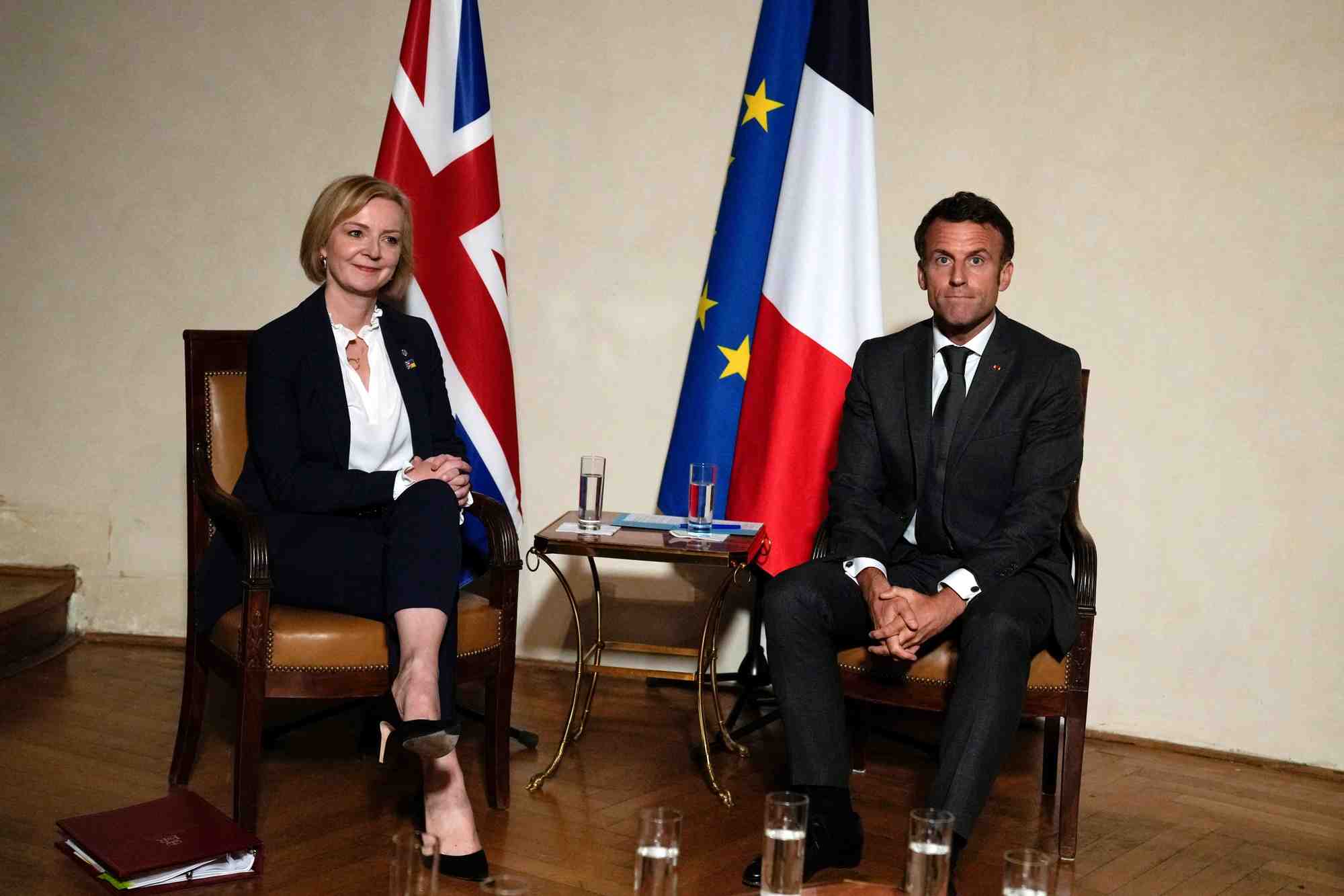 La premiere ministre britannique, liz truss, et le president francais, emmanuel macron, a prague