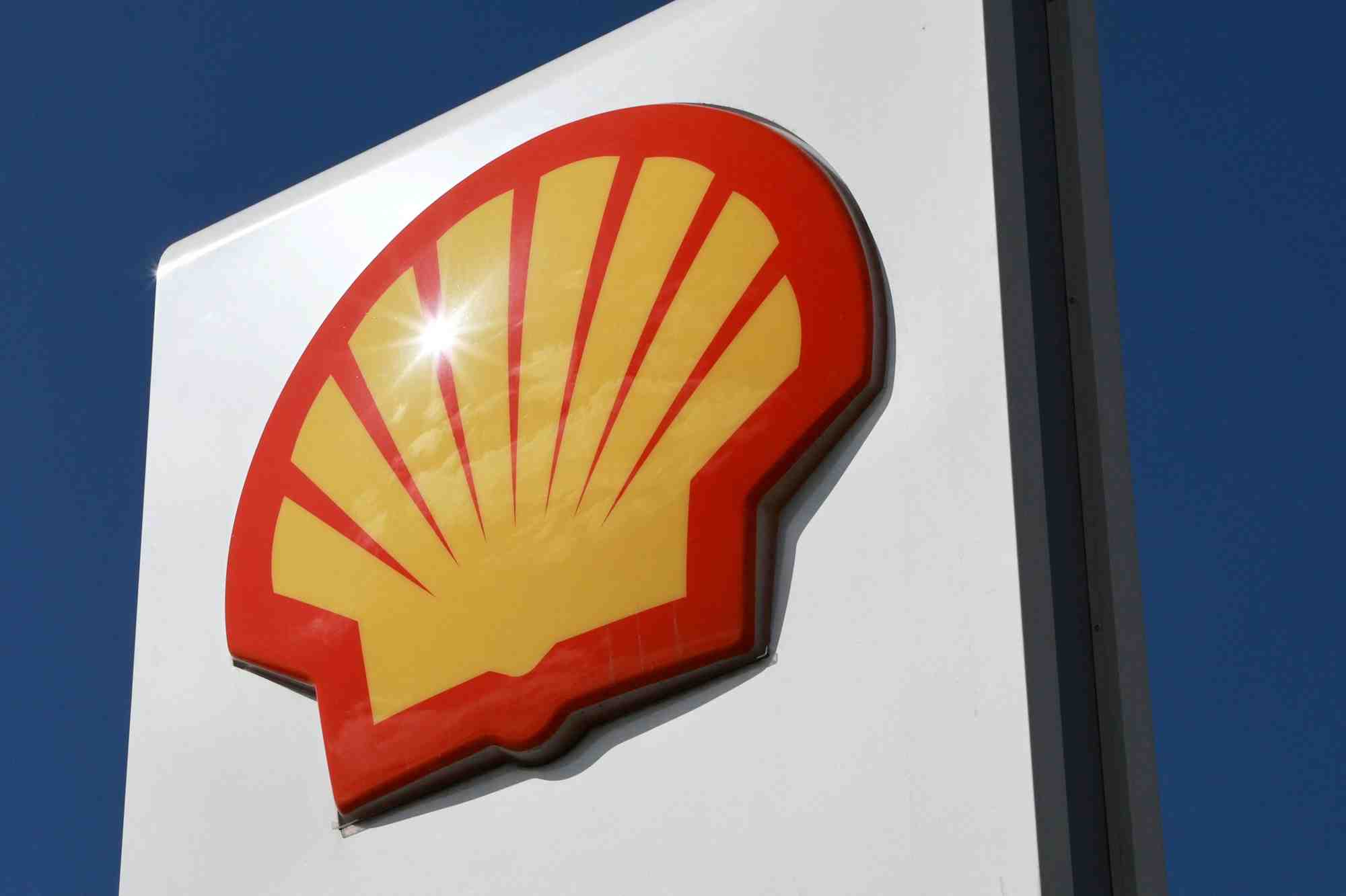 Une station-service shell a saint-petersbourg