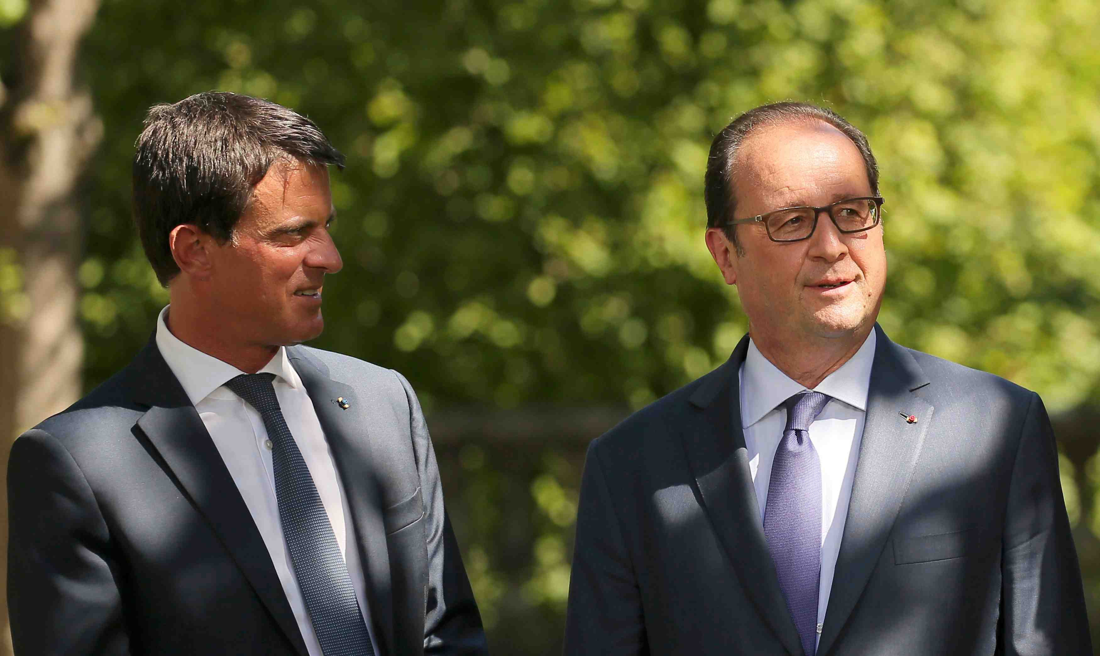 Ifop: hollande perd un point, valls en regagne trois