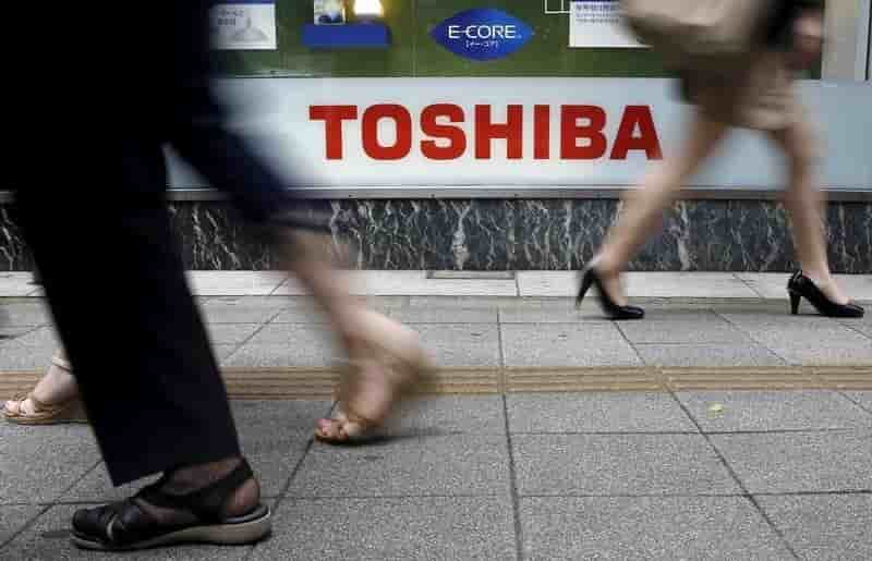 Toshiba revise a la hausse sa prevision de benefice