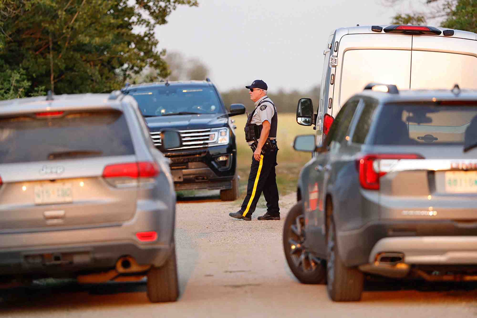 Traque au canada apres des attaques a l'arme blanche ayant fait 10 morts