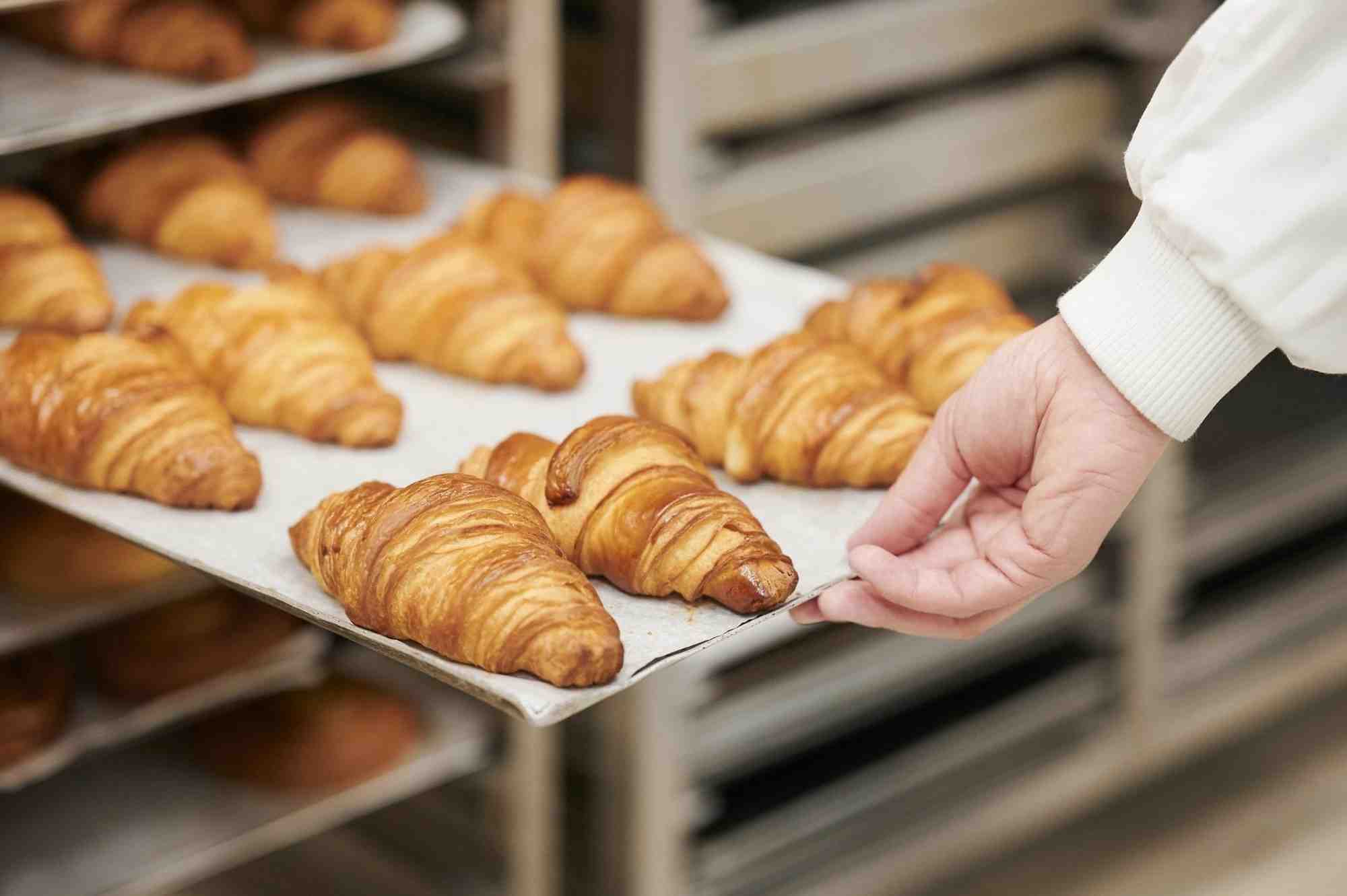 Le Duff, Bridor, croissants, boulangerie industrielle
