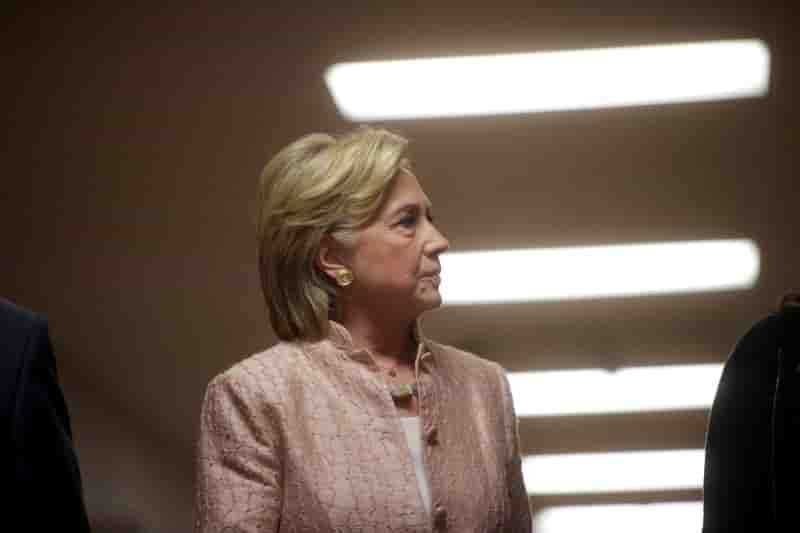 De nouveaux mails de clinton seront diffuses