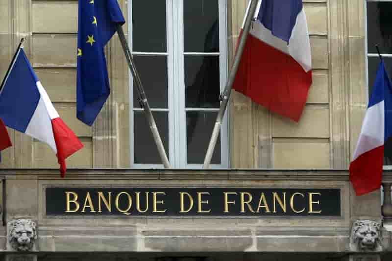 Vers un credit moins facile aux societes endettees, selon villeroy