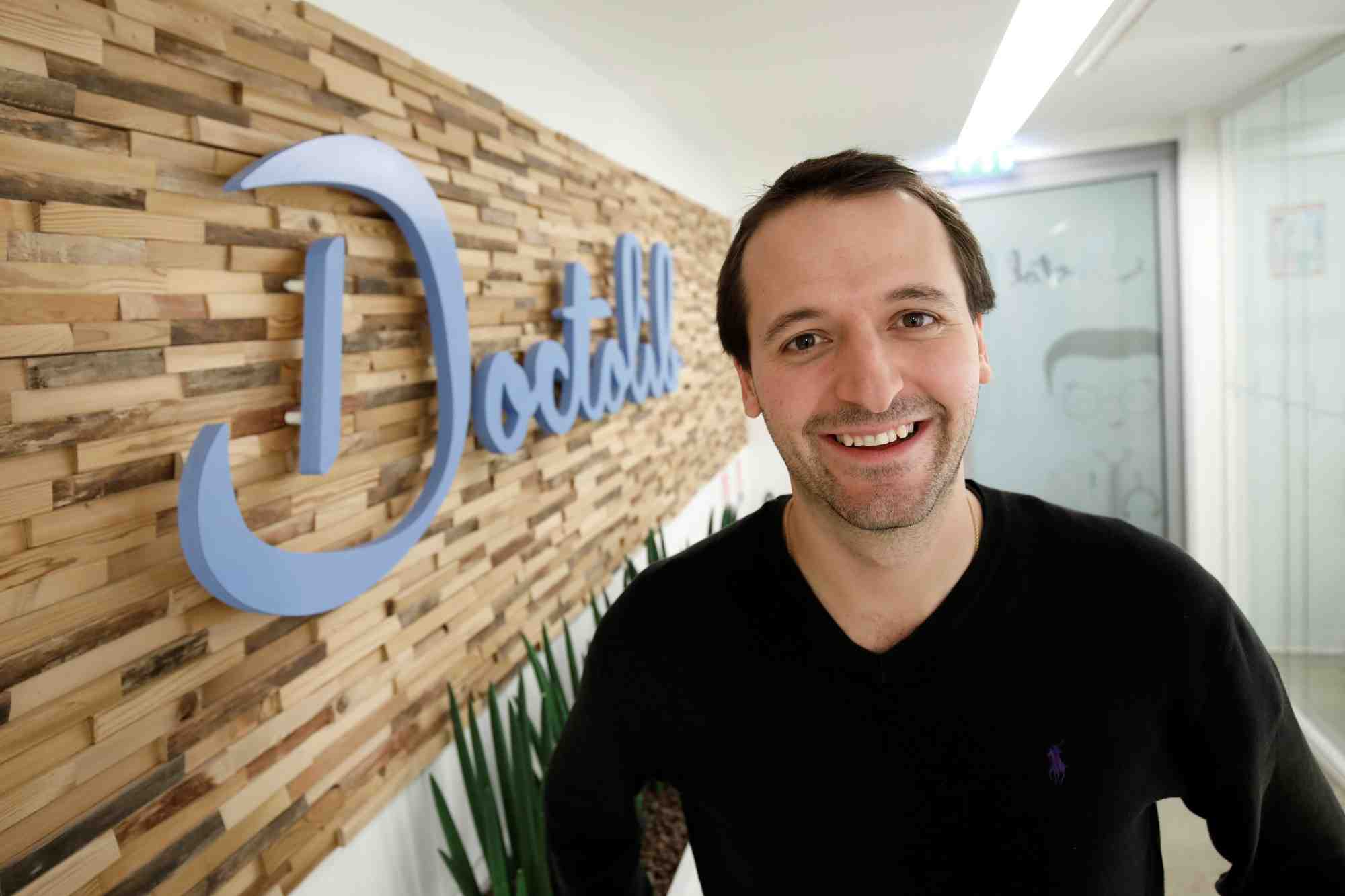 La start-up doctolib leve 150 millions d'euros pour doubler ses equipes