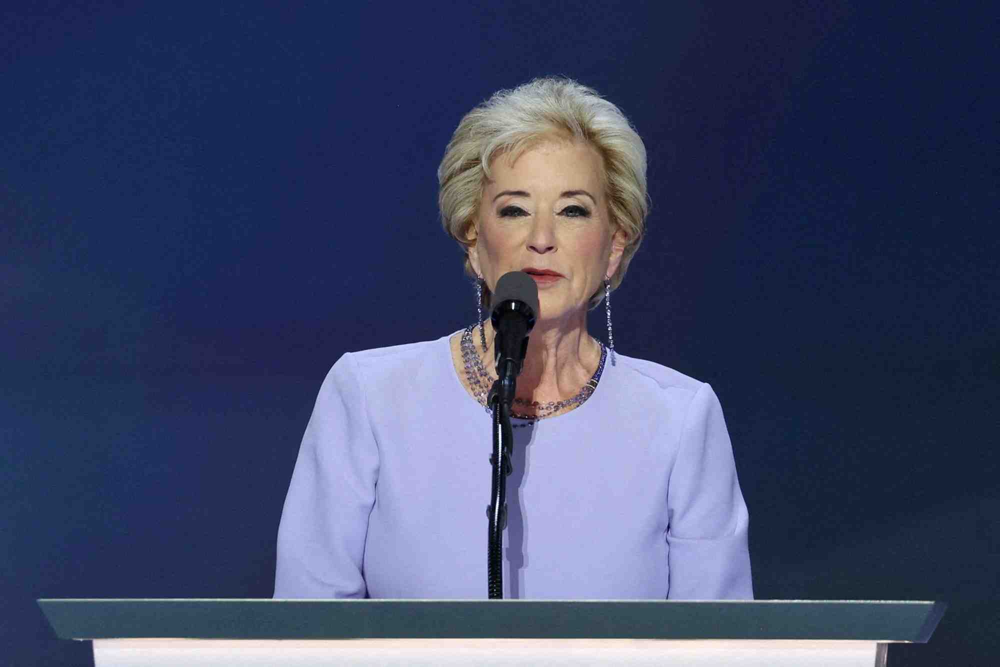 Linda mcmahon, ancienne directrice de l'administration des petites entreprises