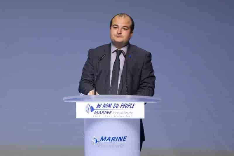 Rachline reconnait avoir ete salarie de la region nord