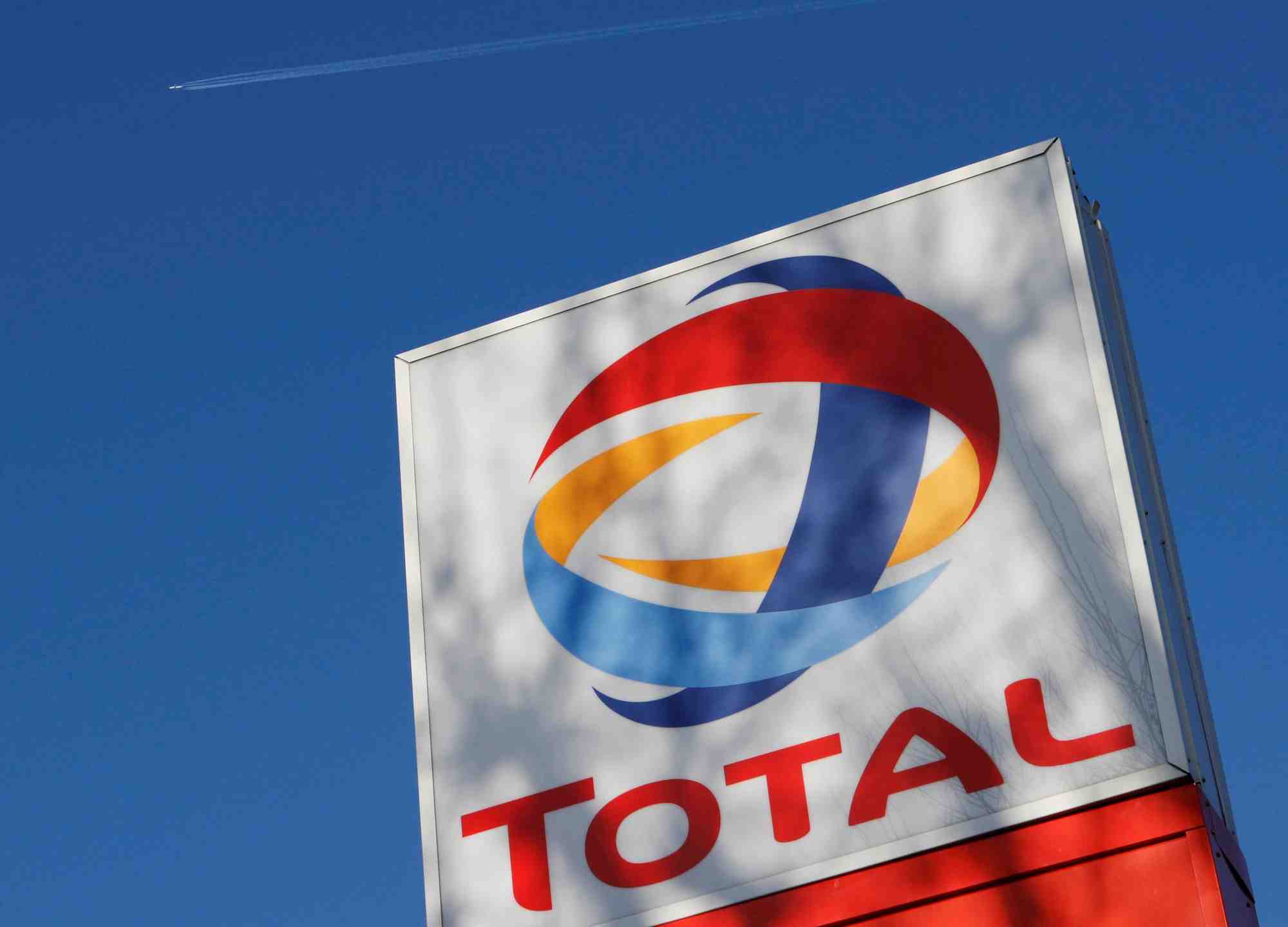 Total : la pression monte sur la strategie climat avant une assemblee generale test