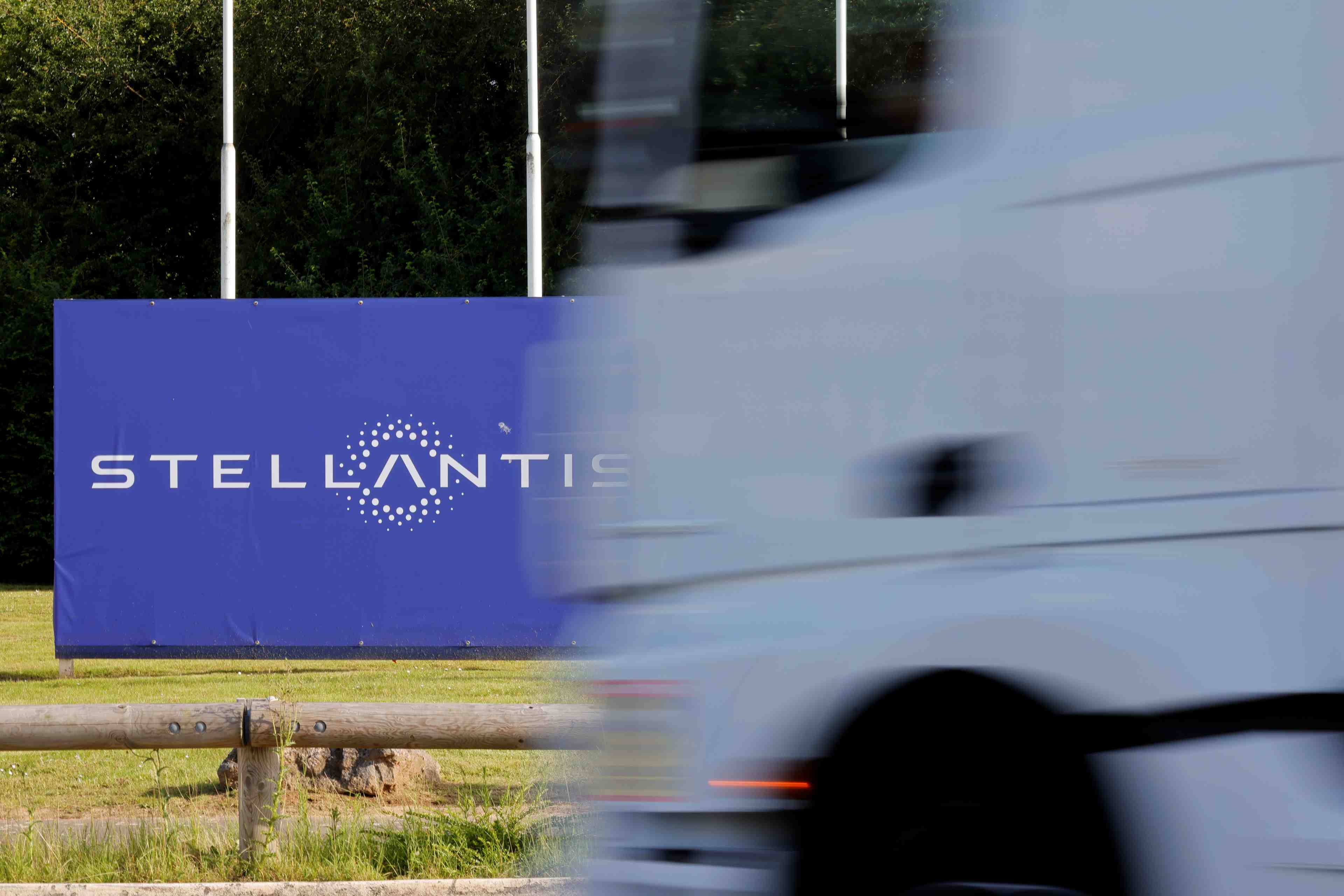 Stellantis choisit un cadre d'amazon comme directeur de la technologie