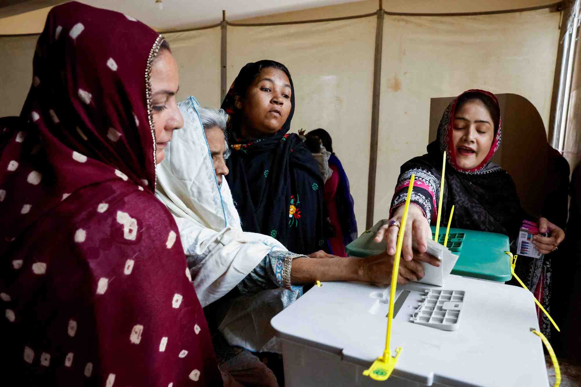 Elections generales a karachi, au pakistan