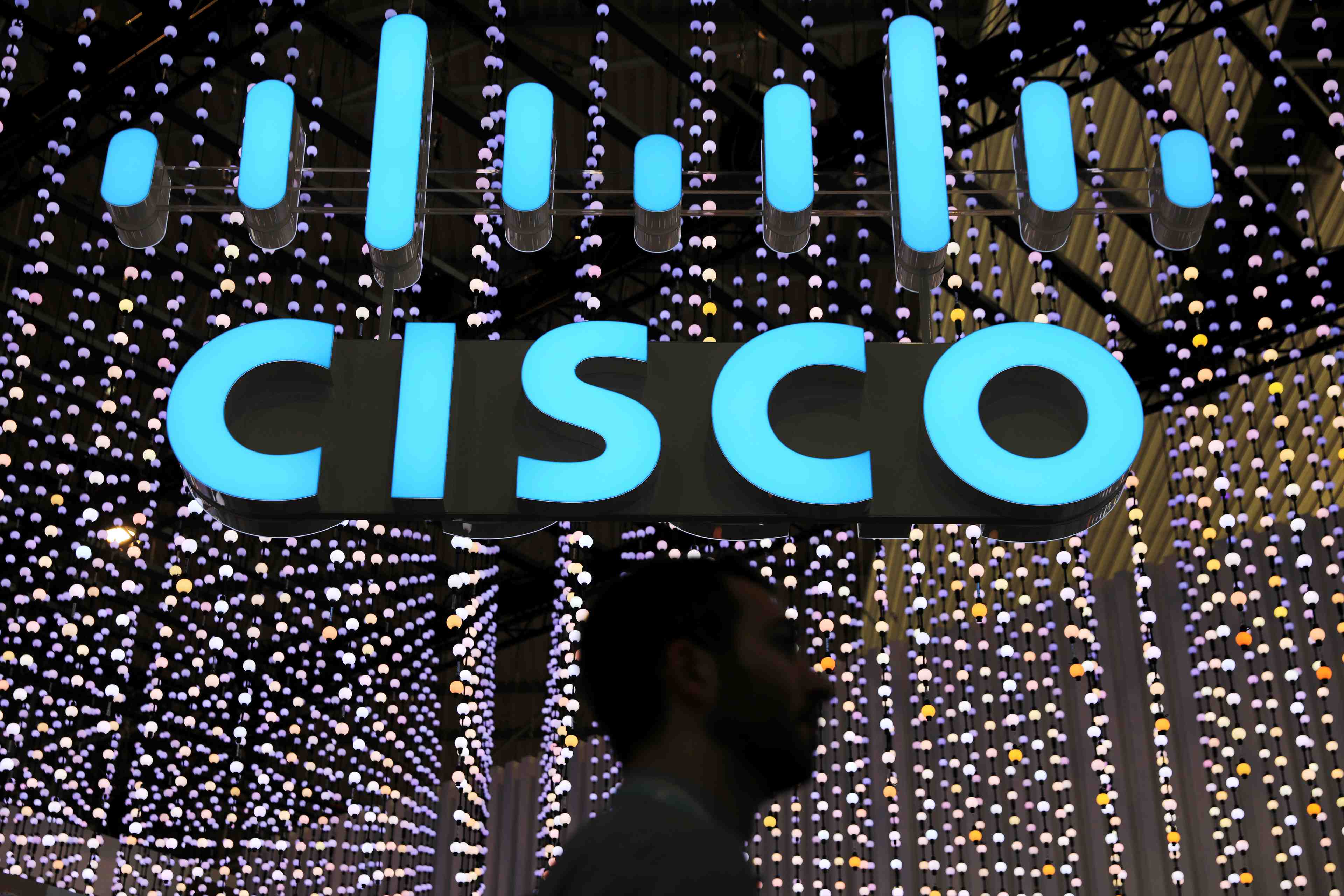 Cisco depasse les attentes, l'action monte