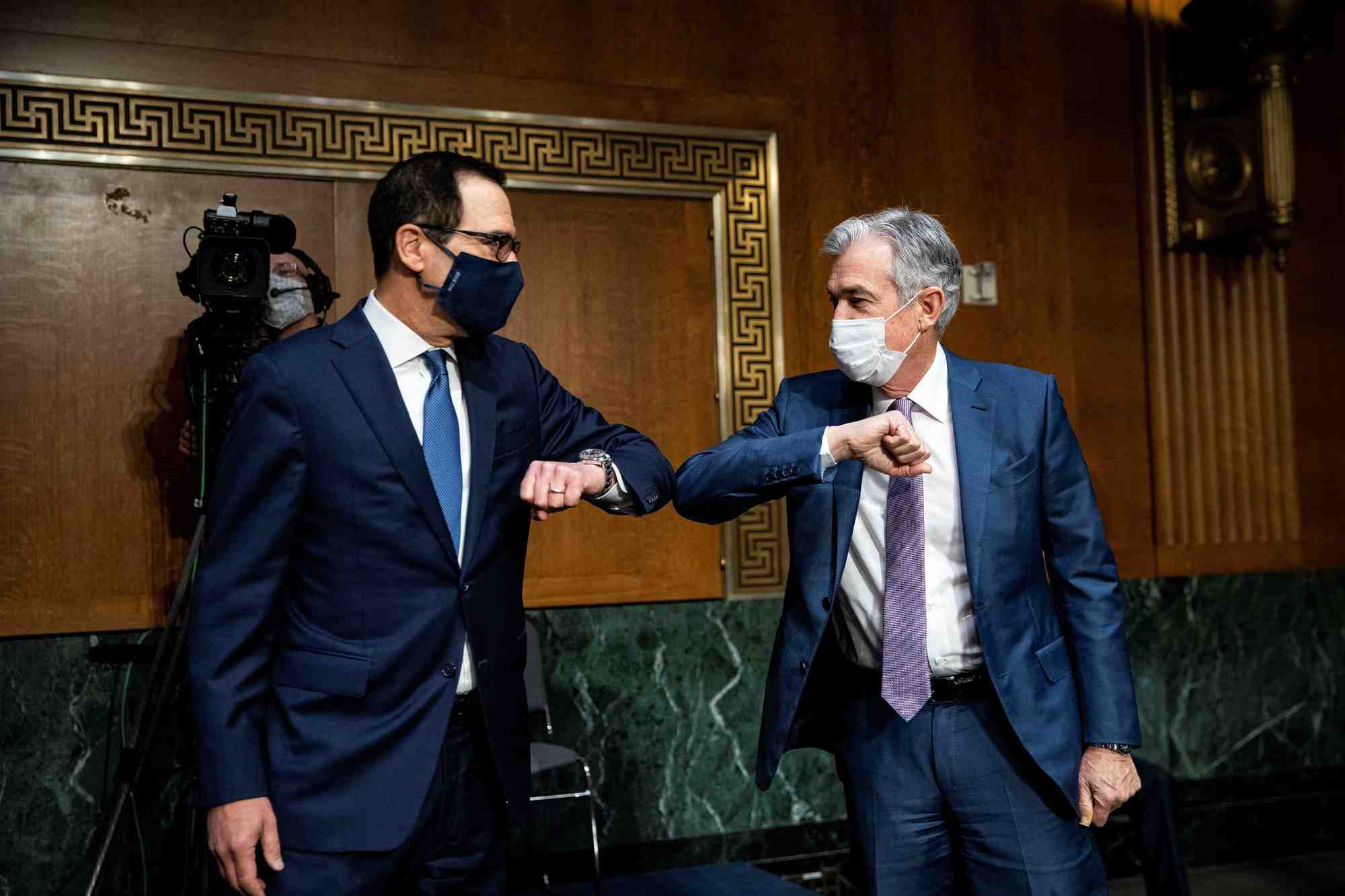 Usa: les petites entreprises en danger face a la pandemie, disent mnuchin et powell