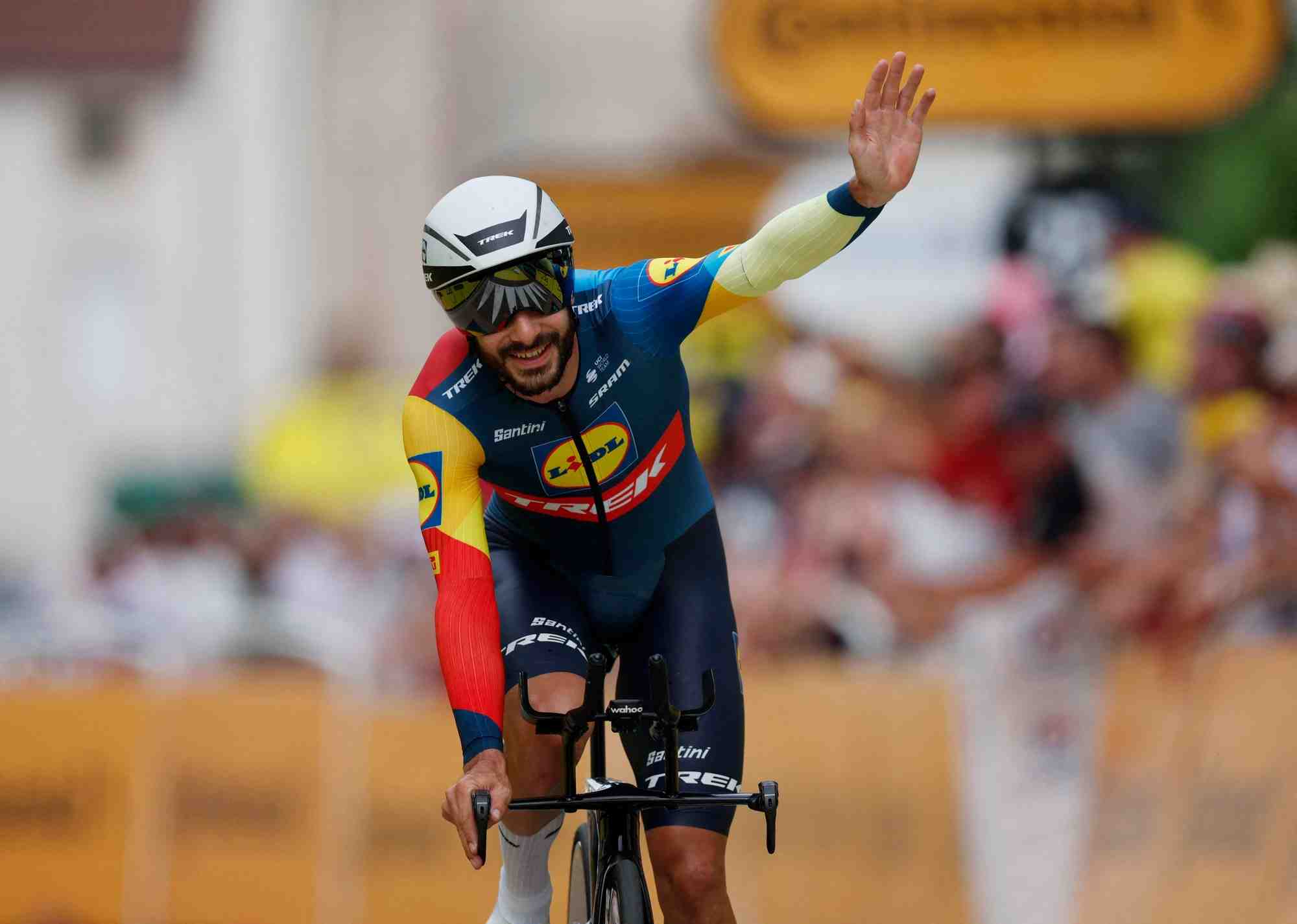 Julien bernard de lidl-trek reagit apres l'etape 7 du tour de france