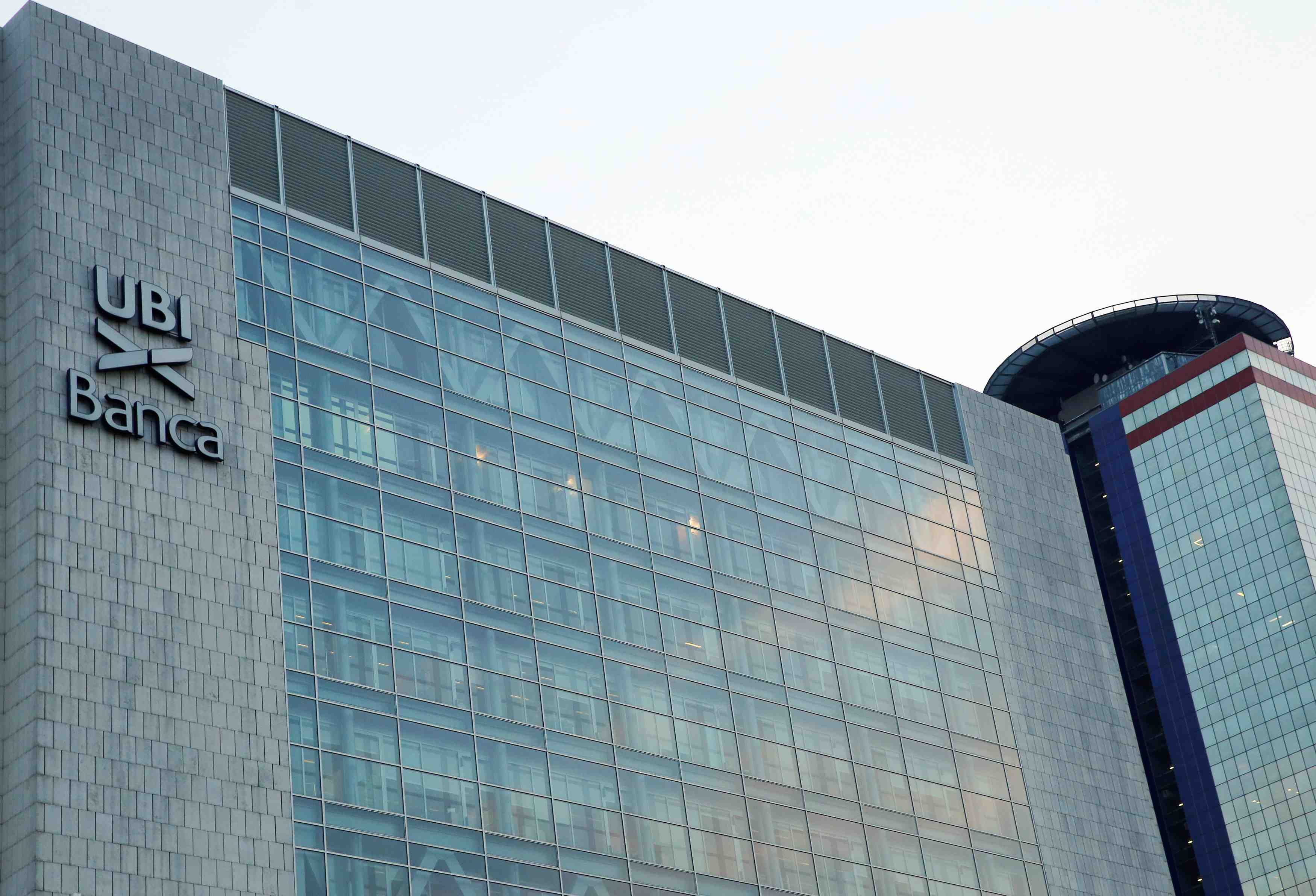 Ubi banca grimpe apres l'offre d'achat amelioree d'intesa