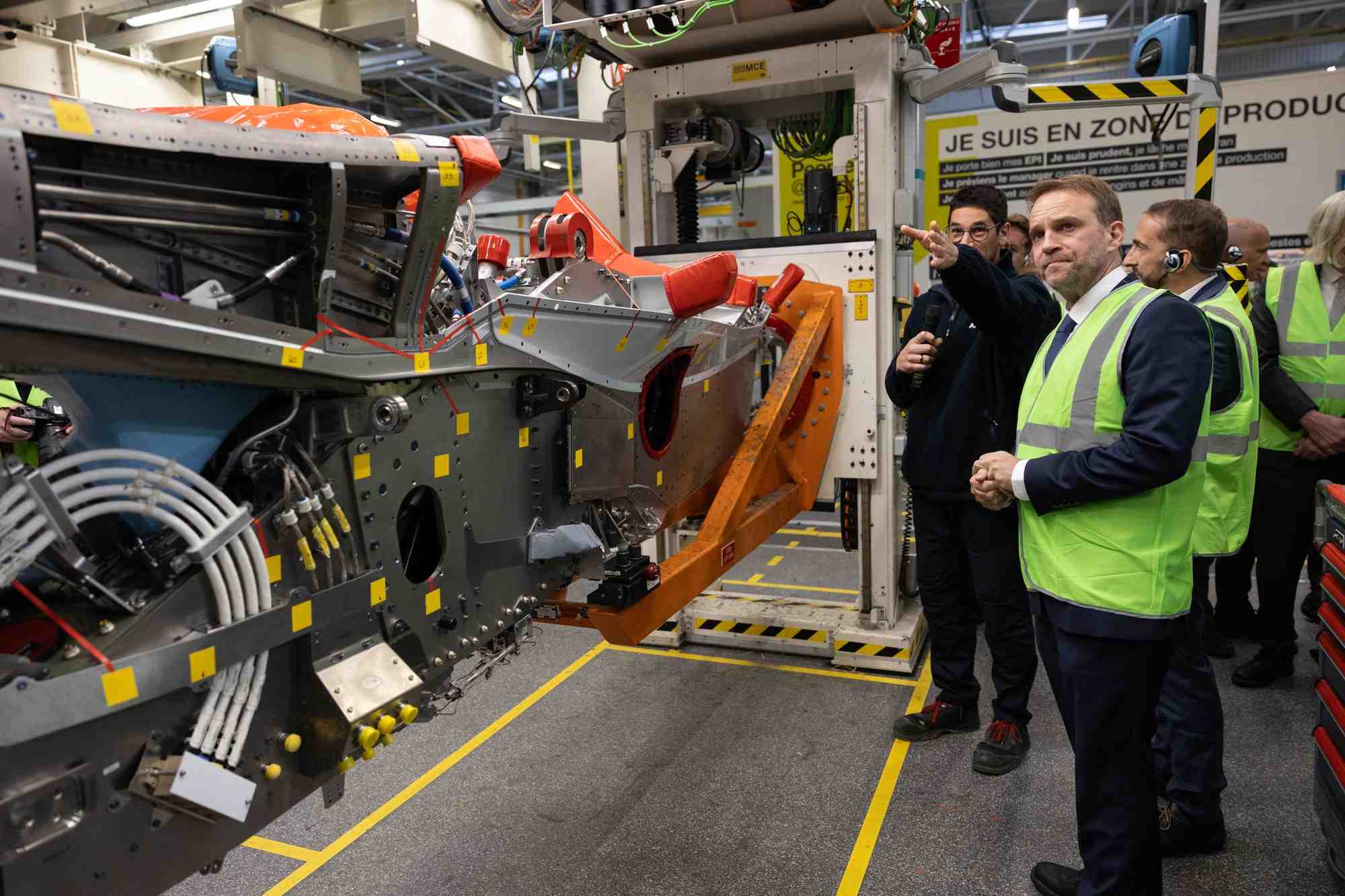 Le ministre de l'Industrie Marc Ferracci considère que suspendre les investissements aux Etats-Unis est une forme de patriotisme économique.