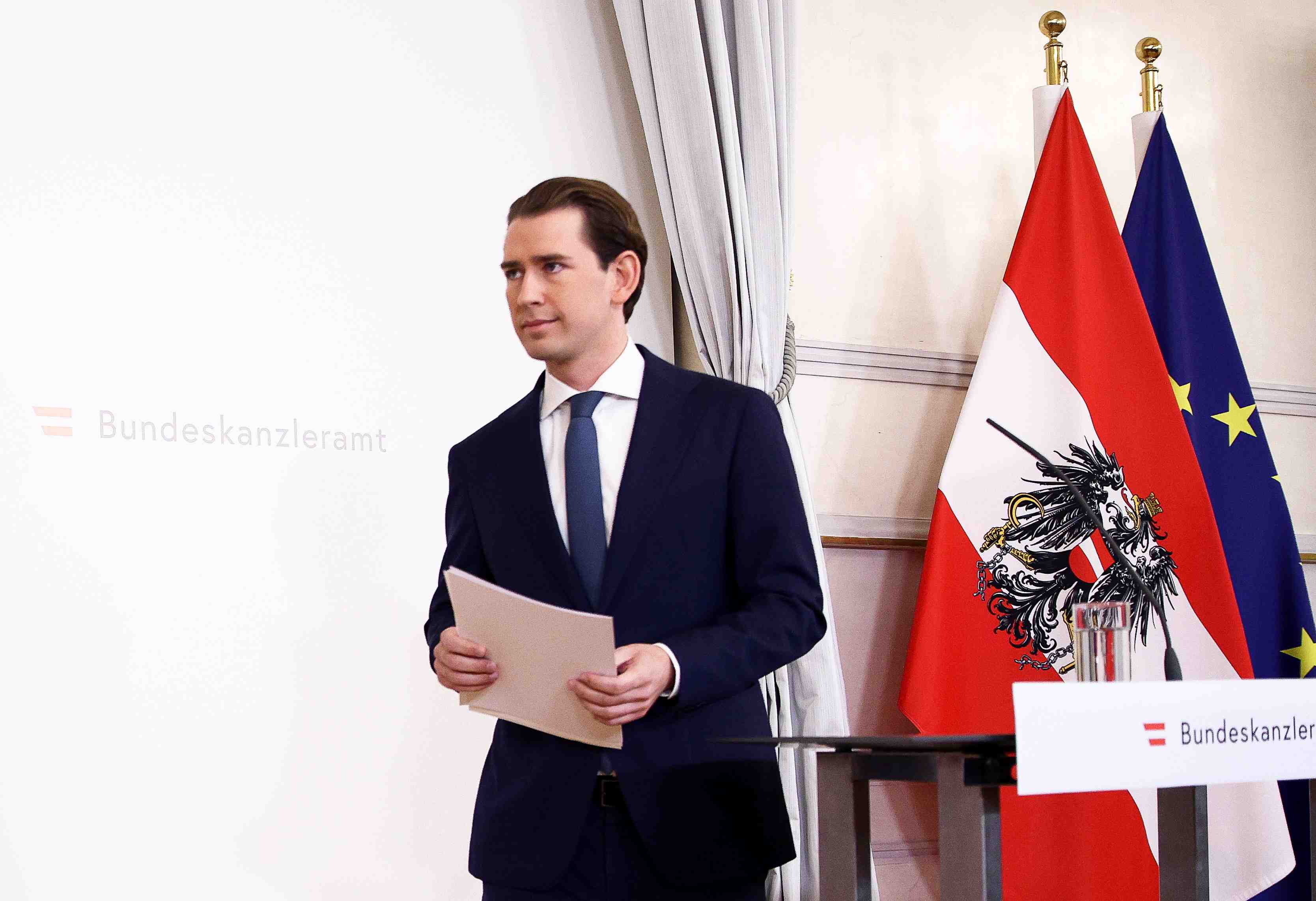 Autriche: demission du chancelier kurz, vise par une enquete pour corruption