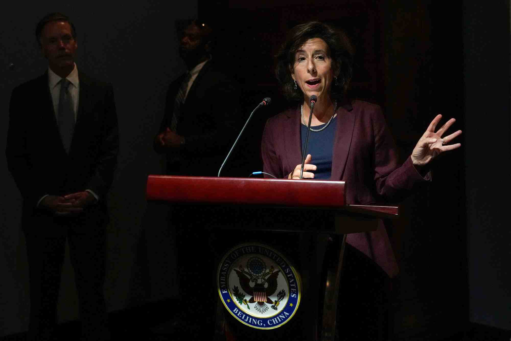 La secretaire americaine au commerce, gina raimondo, s'exprime a pekin
