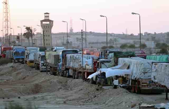 Un convoi de camions d'aide humanitaire entre l'Egypte et la bande de Gaza en septembre dernier.