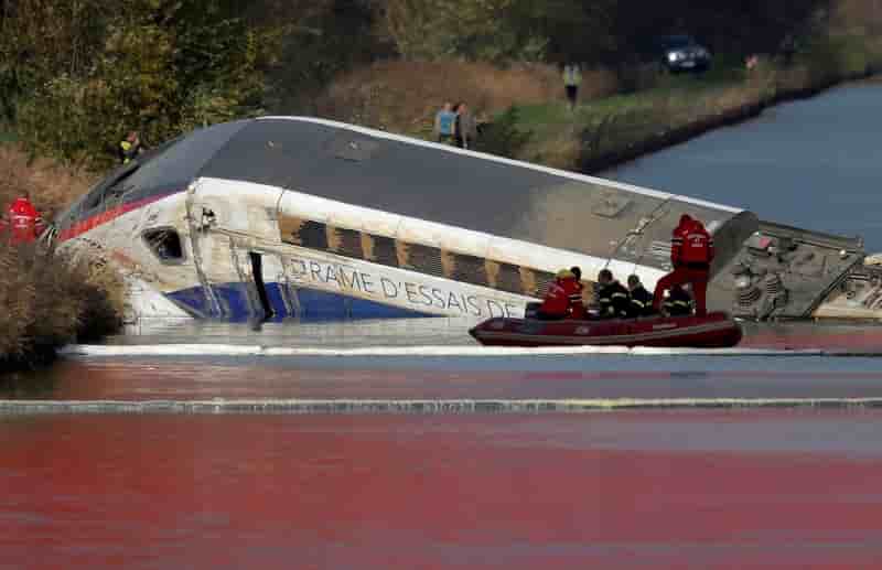 Une vitesse excessive a l'origine du deraillement d'un tgv d'essai pres de strasbourg
