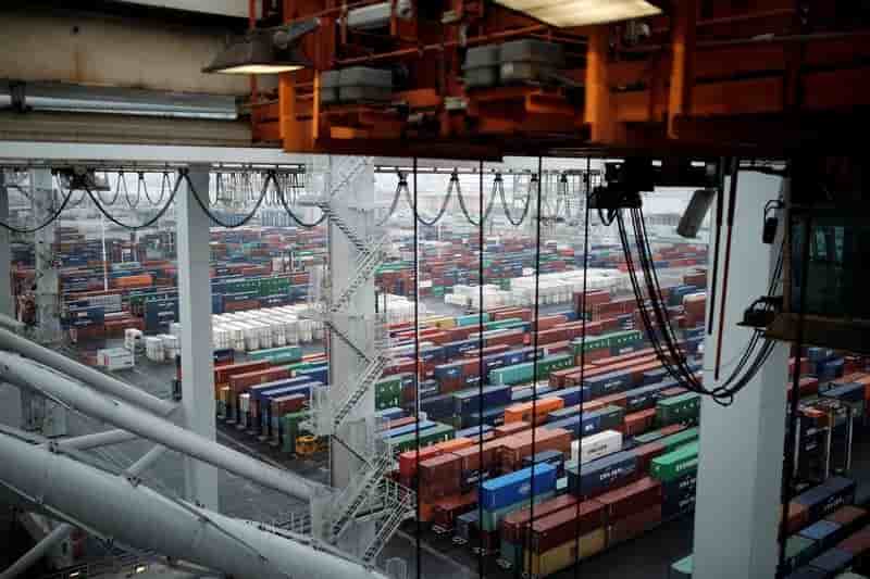 Le deficit commercial se creuse au 1er semestre en france