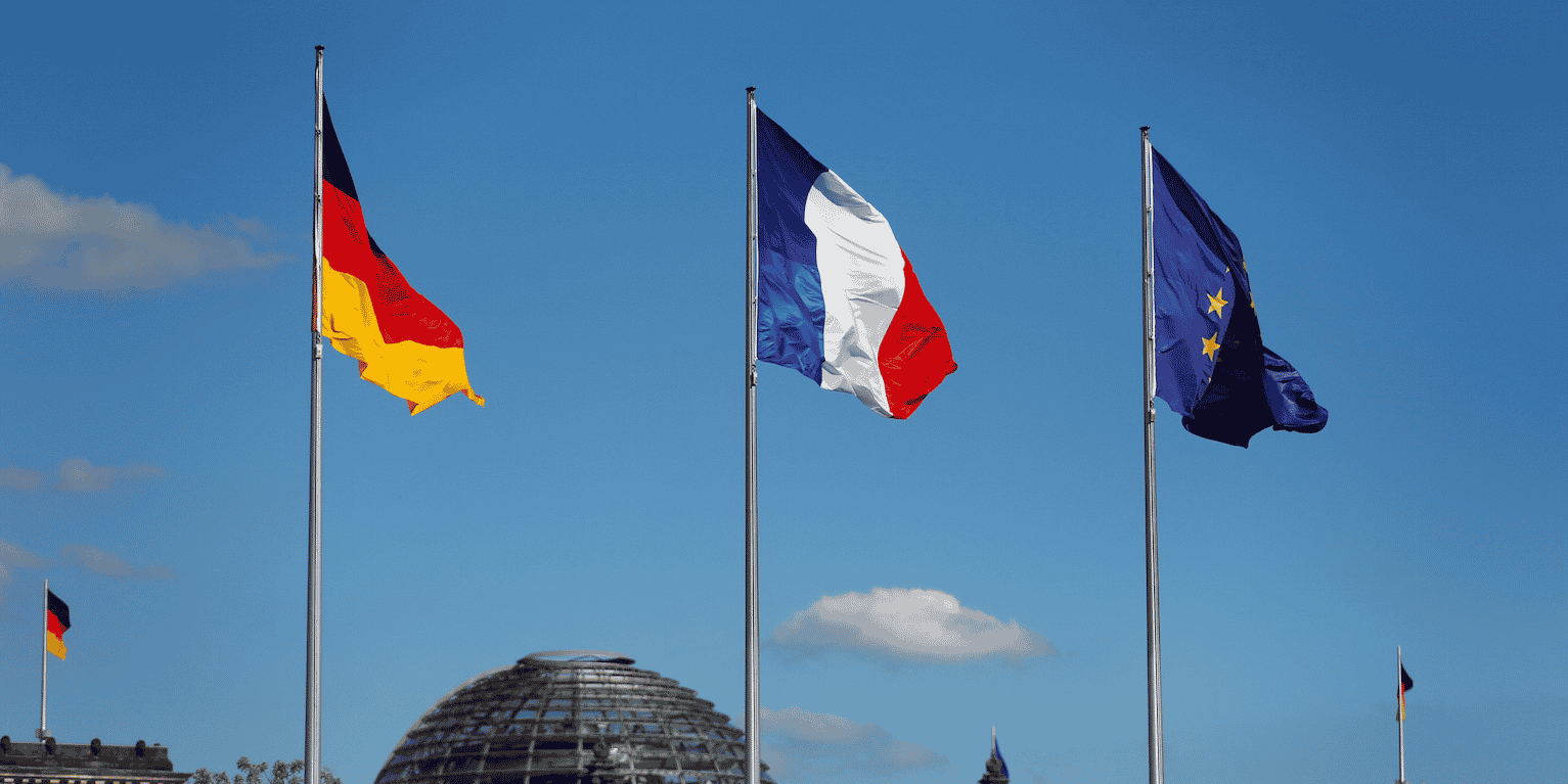 drapeaux allemand et français