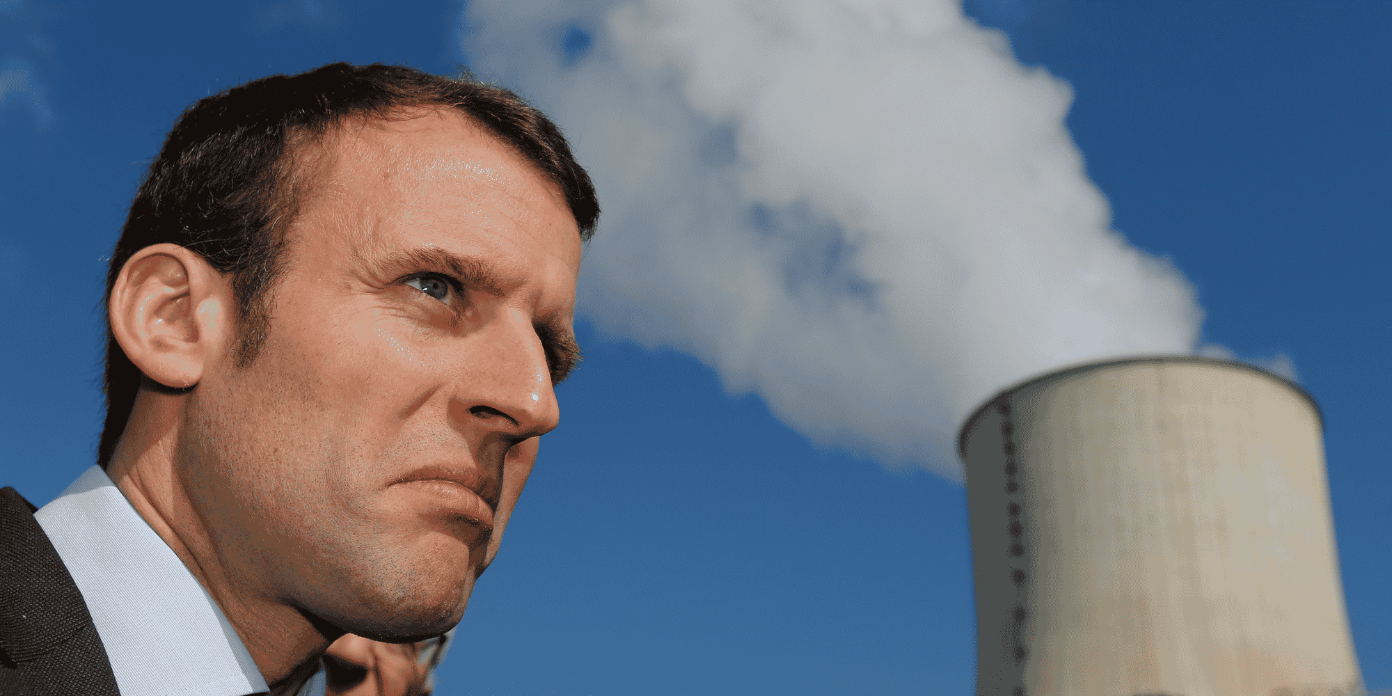 Le ministre de l'Economie Emmanuel Macron visite la centrale nucléaire de Civaux, France, le 17 mars 2016