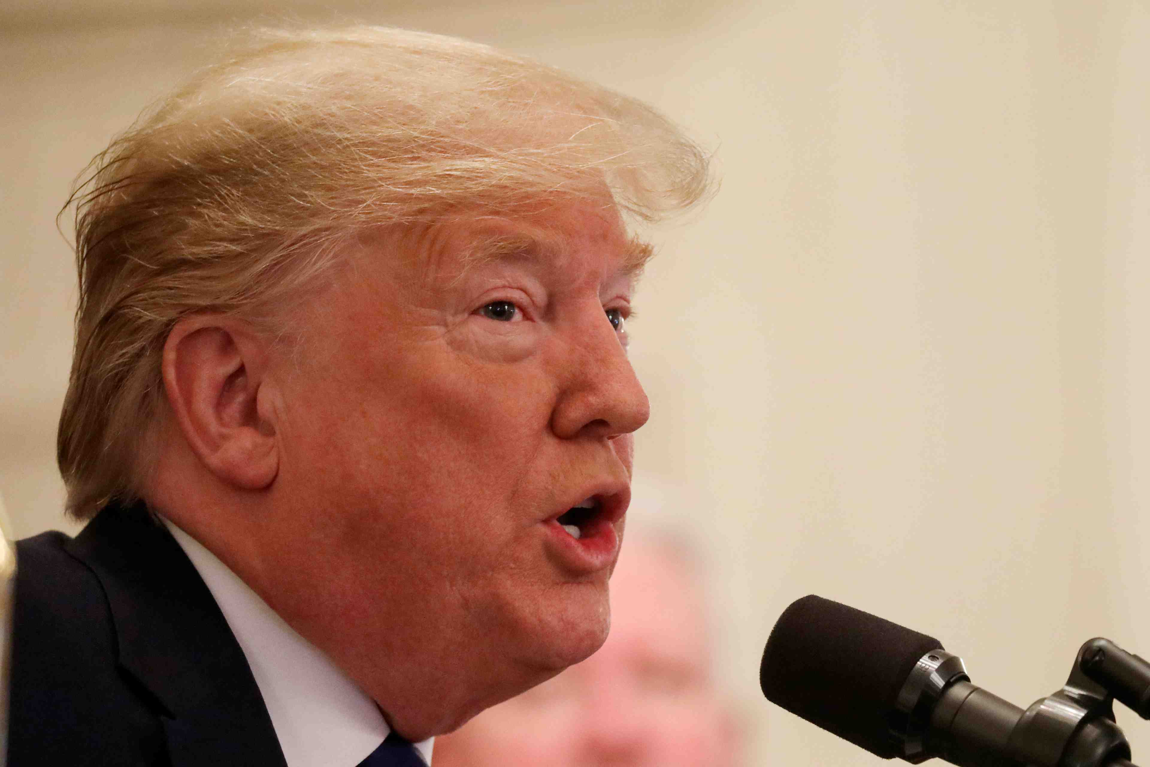 Trump renforce sa defense avec kenneth starr et alan dershowitz
