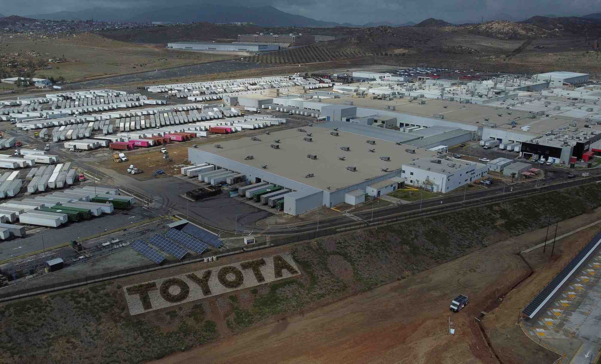 Les droits de douane sur les voitures japonaises abaissés à 15 % : acte d’un accord commercial historique