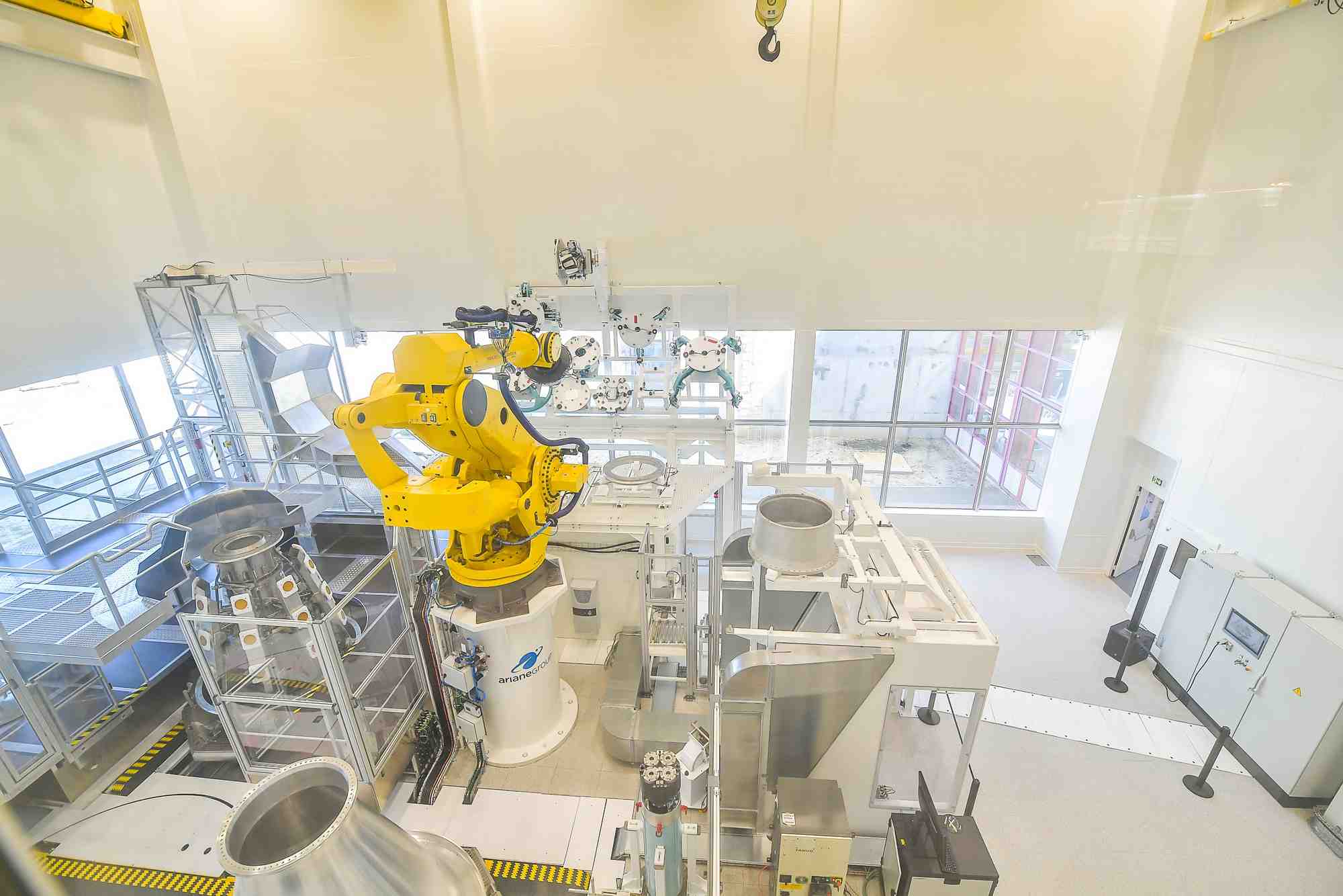 La B-Line d'ArianeGroup au Haillan : une ligne de production ultra automatisée.
