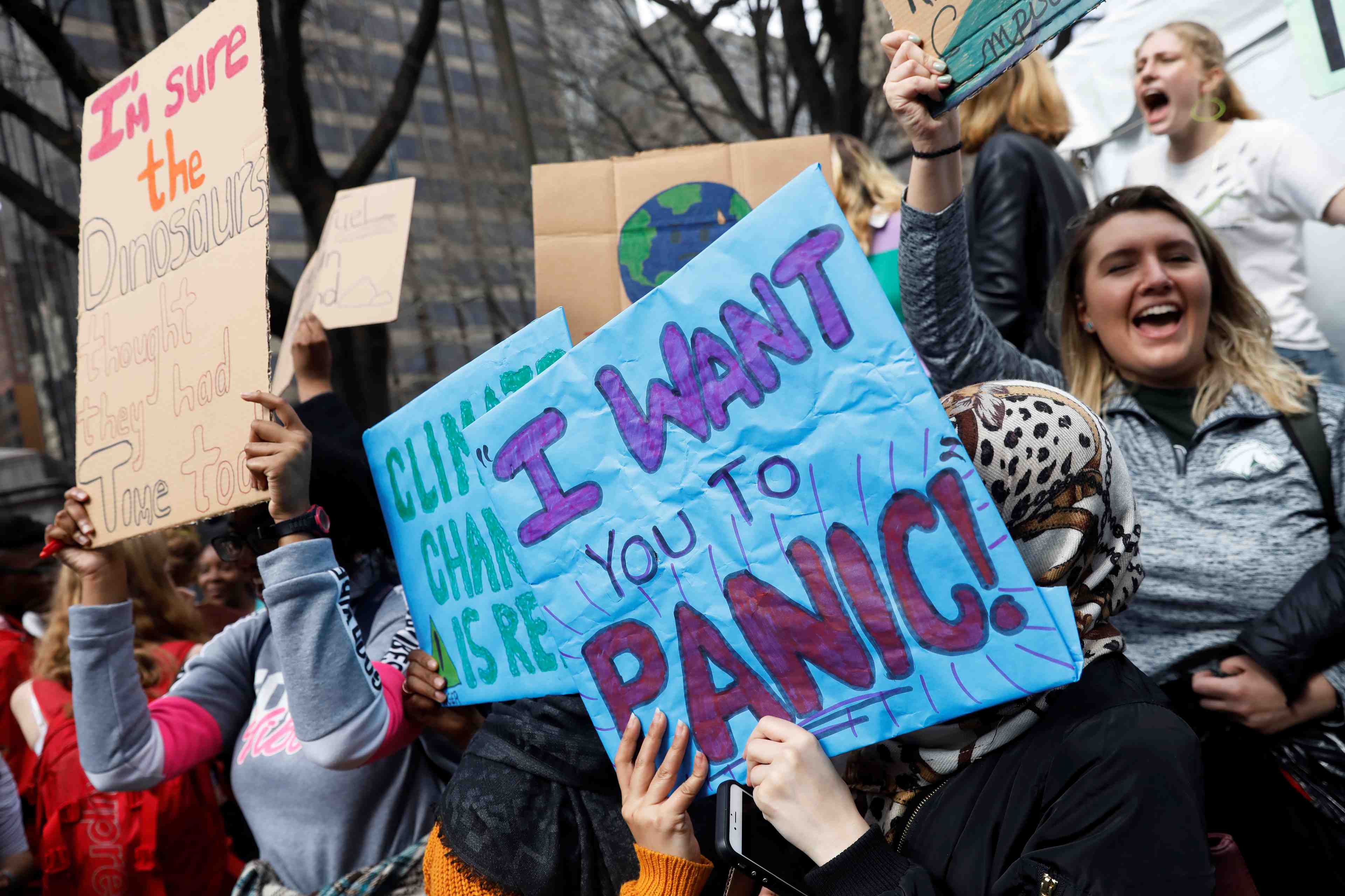 Climat: 1.500 eleves manifestent devant le capitole a washington